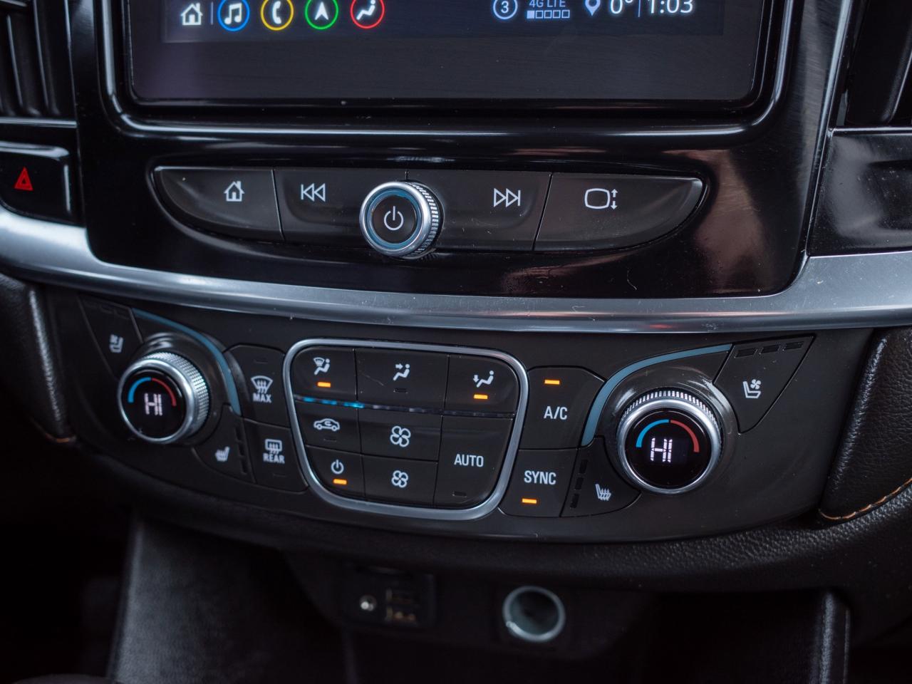 2021 Chevrolet Traverse Premier- Heated & Ventilated Front Seats Photo