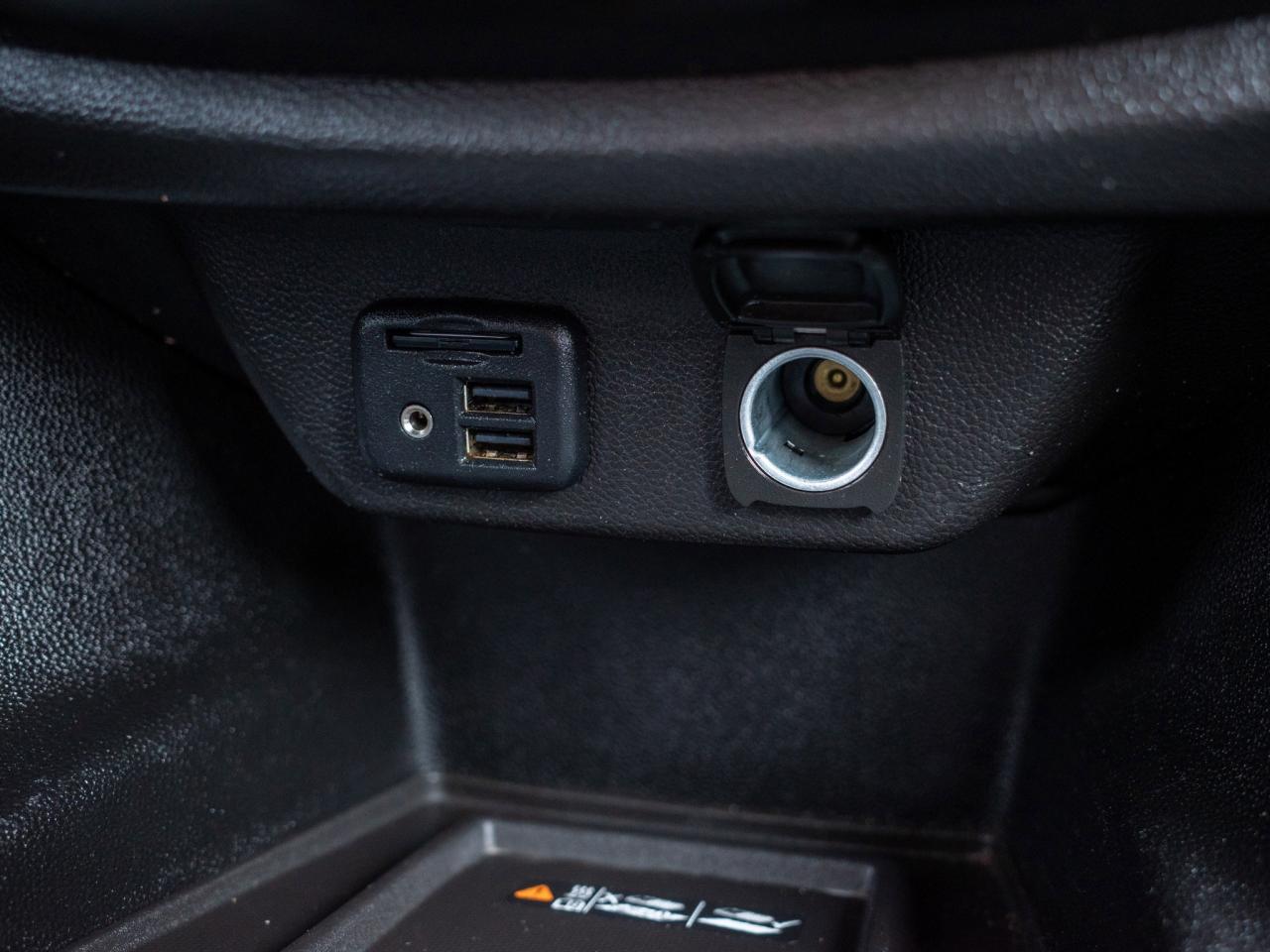 2021 Chevrolet Traverse Premier- Heated & Ventilated Front Seats Photo