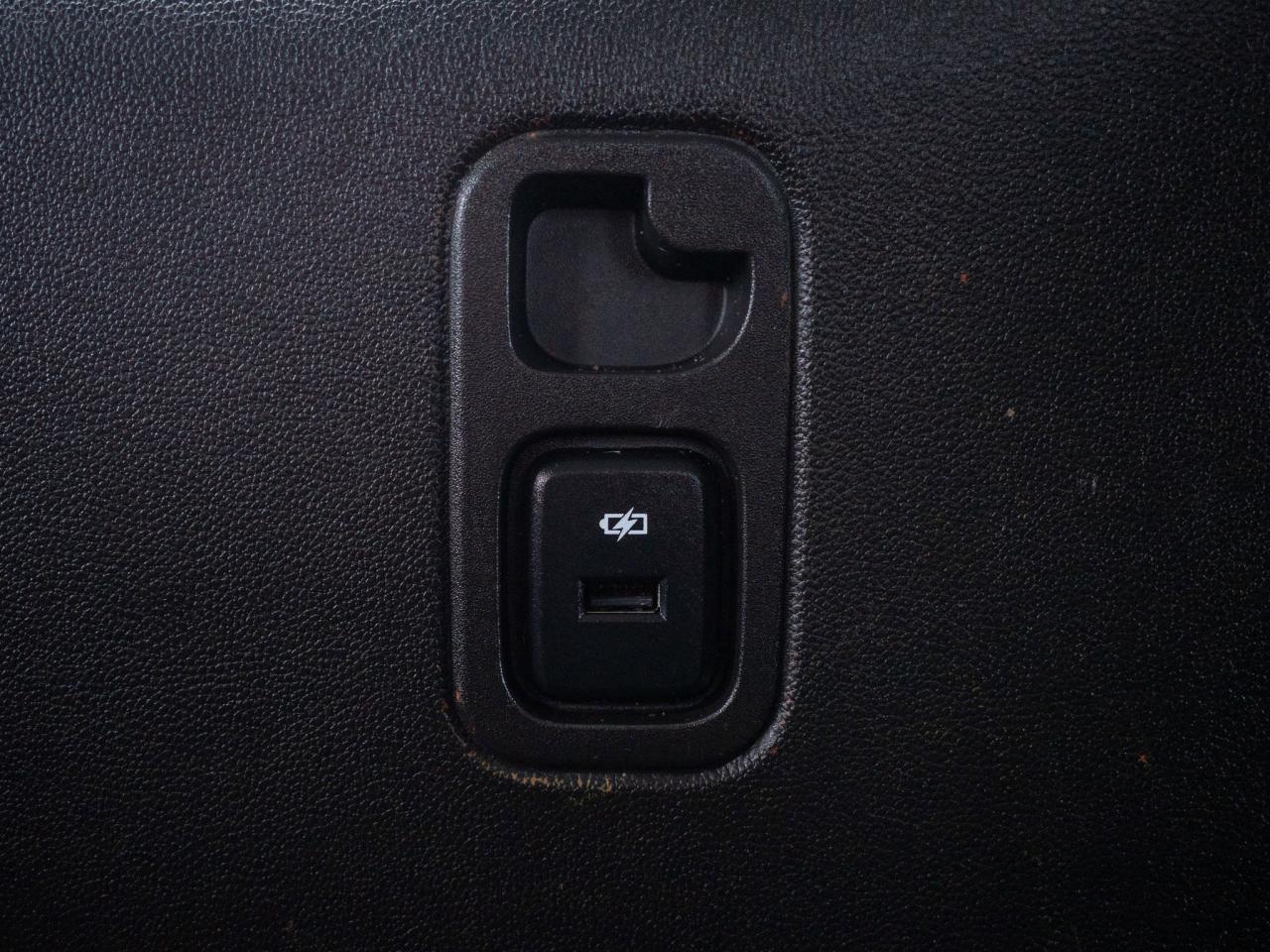 2021 Chevrolet Traverse Premier- Heated & Ventilated Front Seats Photo