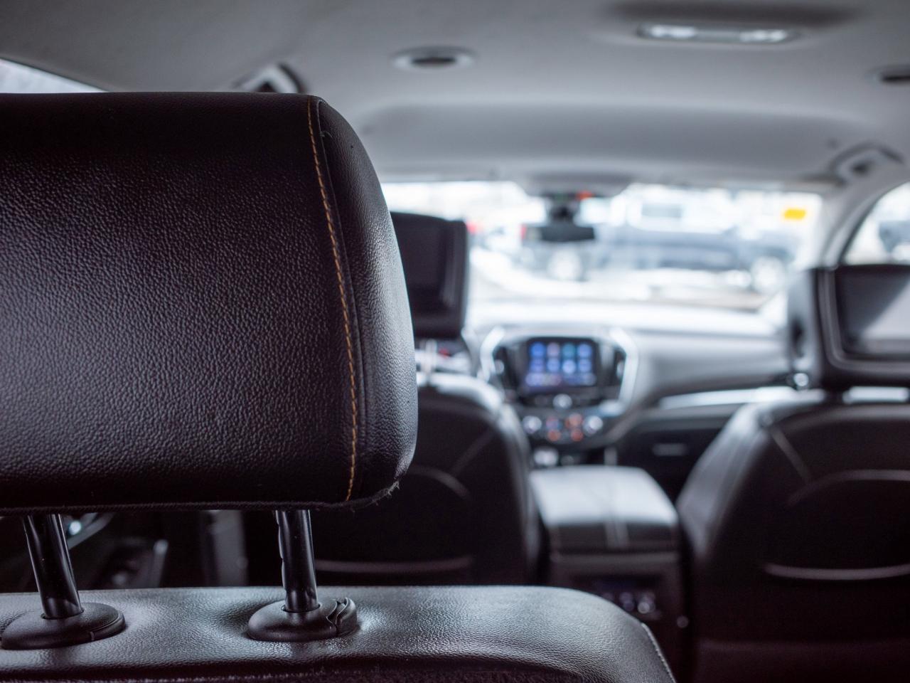 2021 Chevrolet Traverse Premier- Heated & Ventilated Front Seats Photo