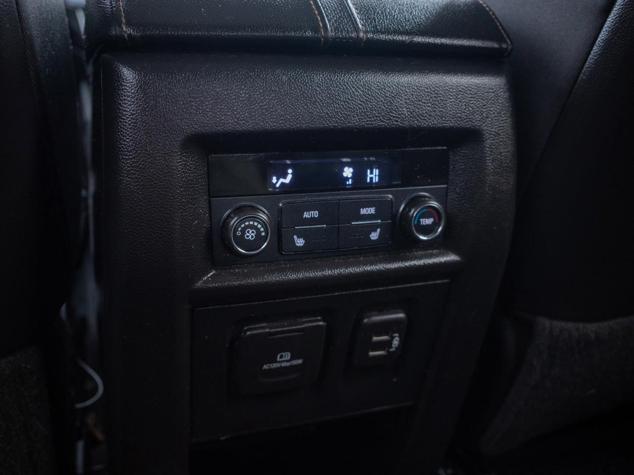 2021 Chevrolet Traverse Premier- Heated & Ventilated Front Seats Photo