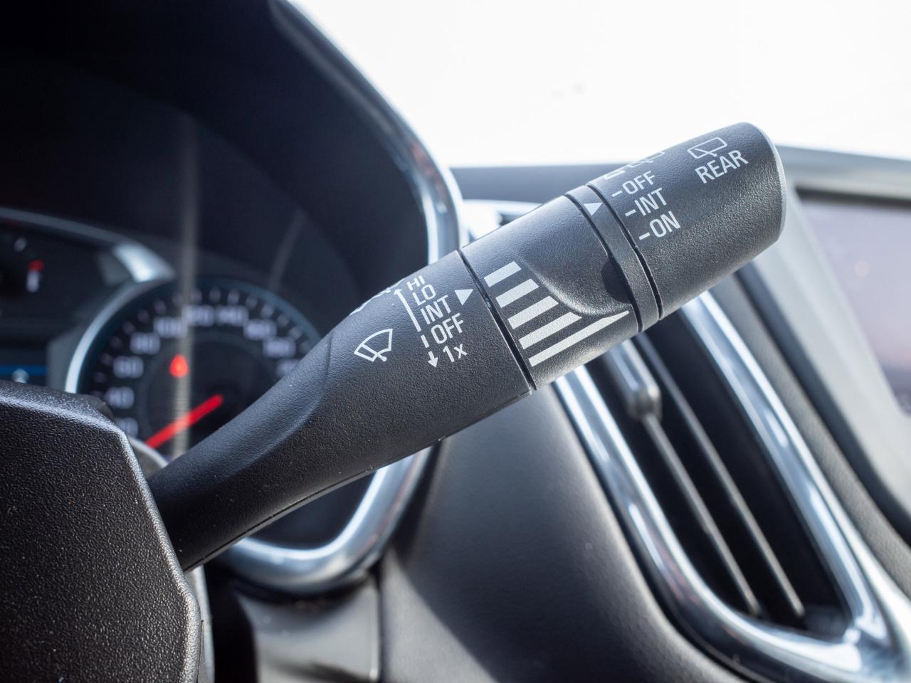 2023 Chevrolet Equinox LT - Touchscreen Infotainment System Photo