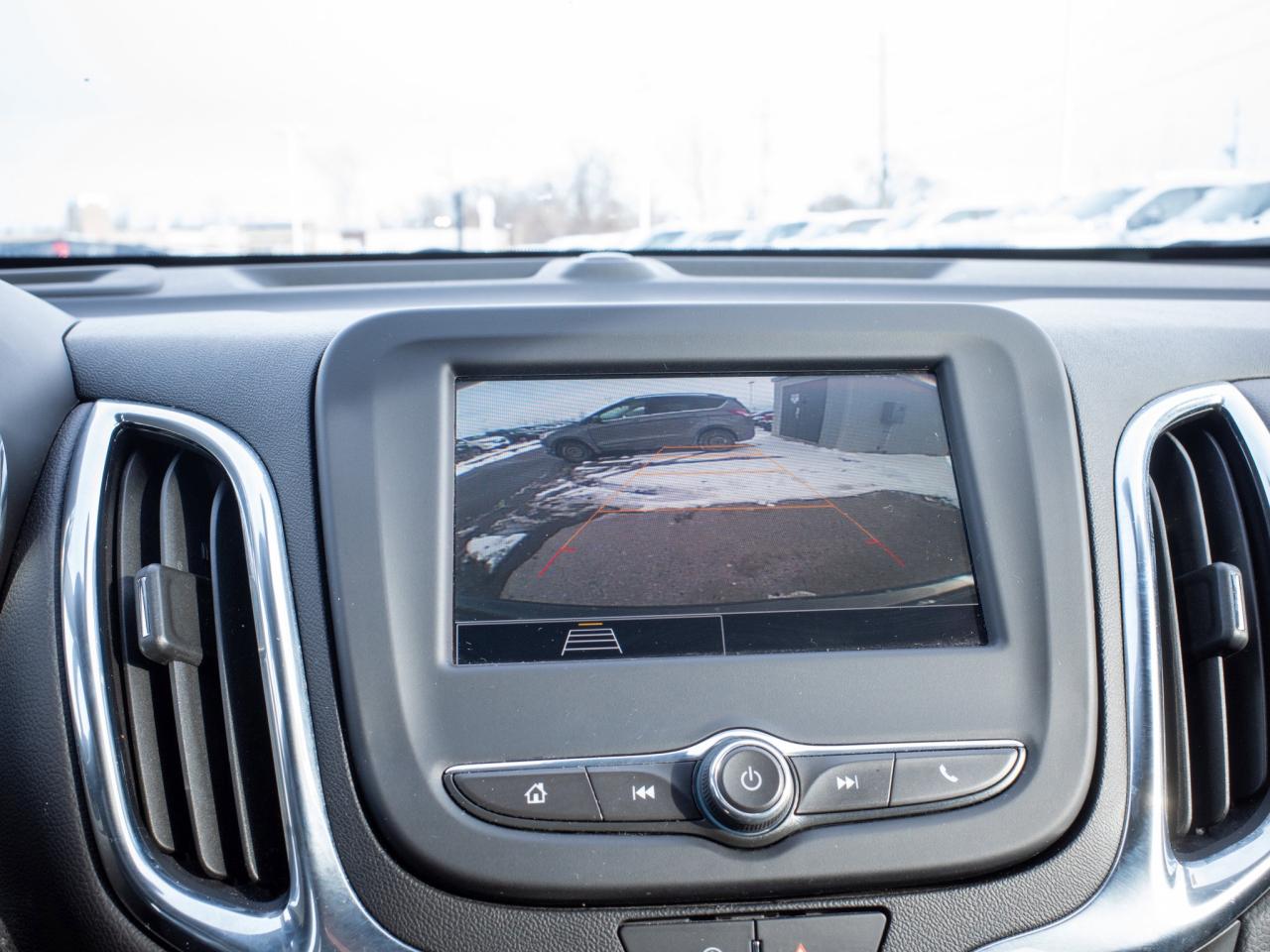 2023 Chevrolet Equinox LT - Touchscreen Infotainment System Photo