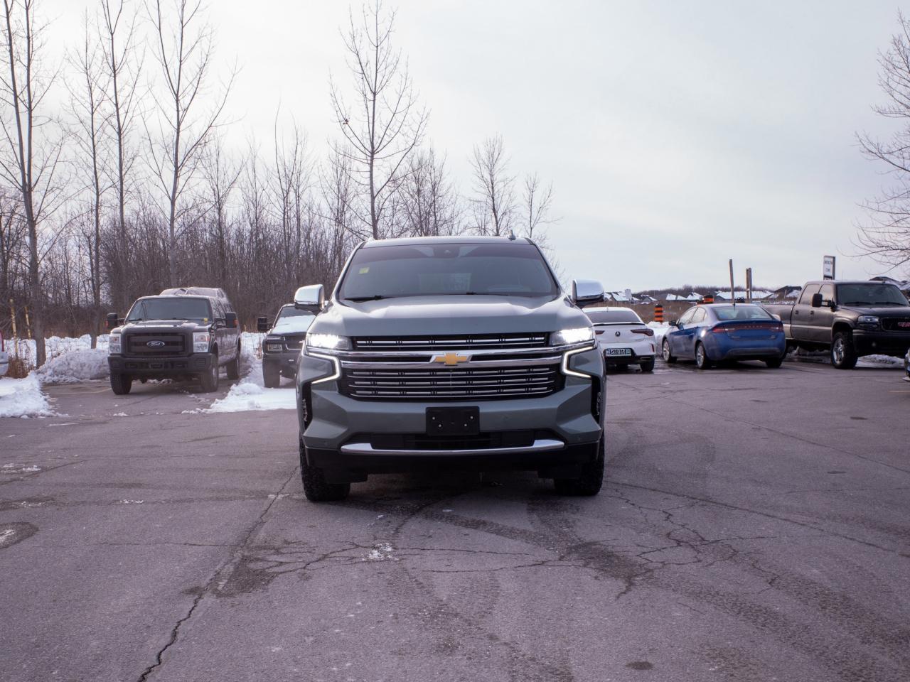 2023 Chevrolet Suburban Premier- Power Sliding Center Console Photo