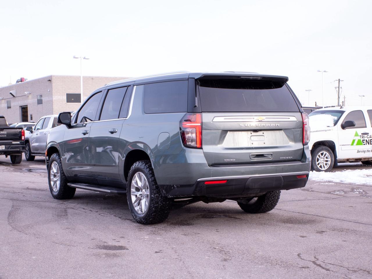 2023 Chevrolet Suburban Premier- Power Sliding Center Console Photo