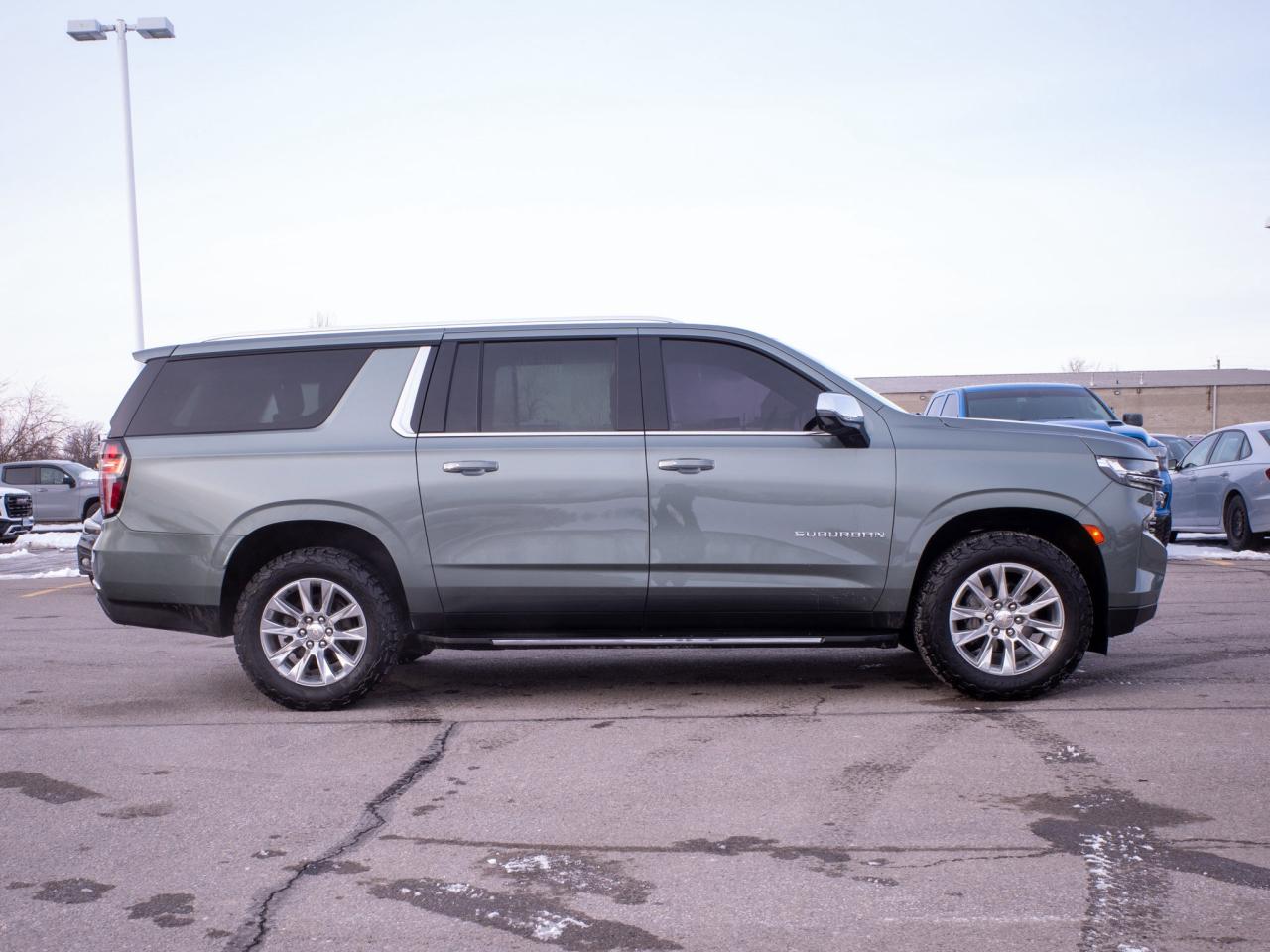 2023 Chevrolet Suburban Premier- Power Sliding Center Console Photo