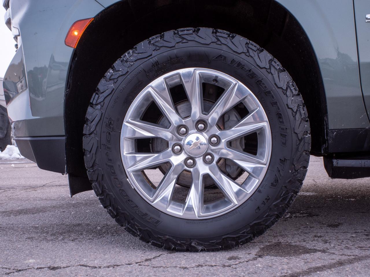 2023 Chevrolet Suburban Premier- Power Sliding Center Console Photo