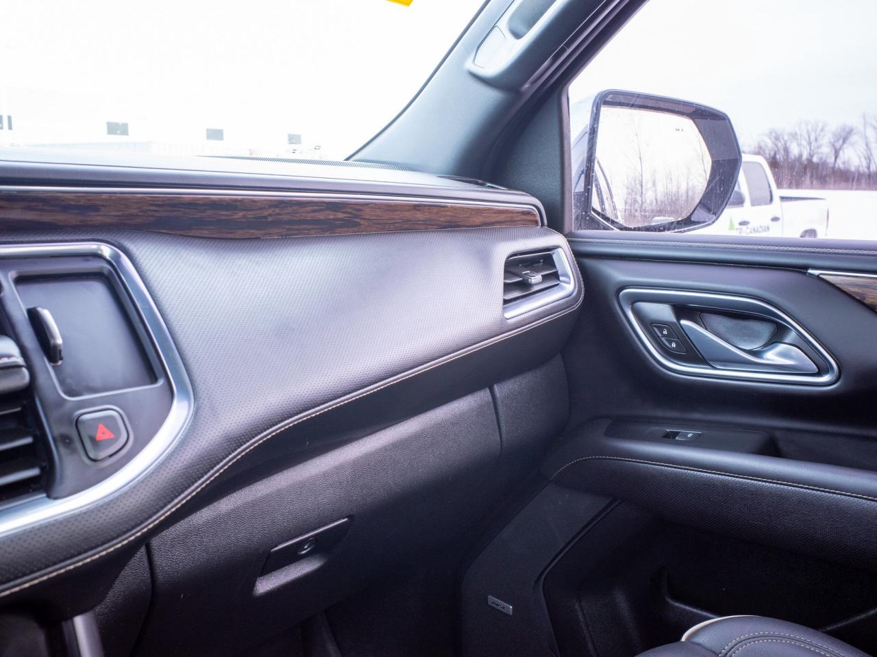 2023 Chevrolet Suburban Premier- Power Sliding Center Console Photo