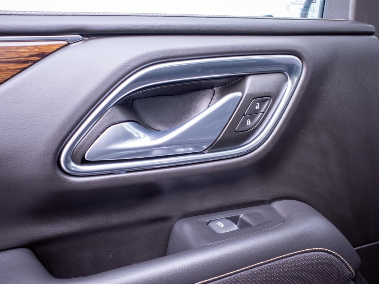 2023 Chevrolet Suburban Premier- Power Sliding Center Console Photo