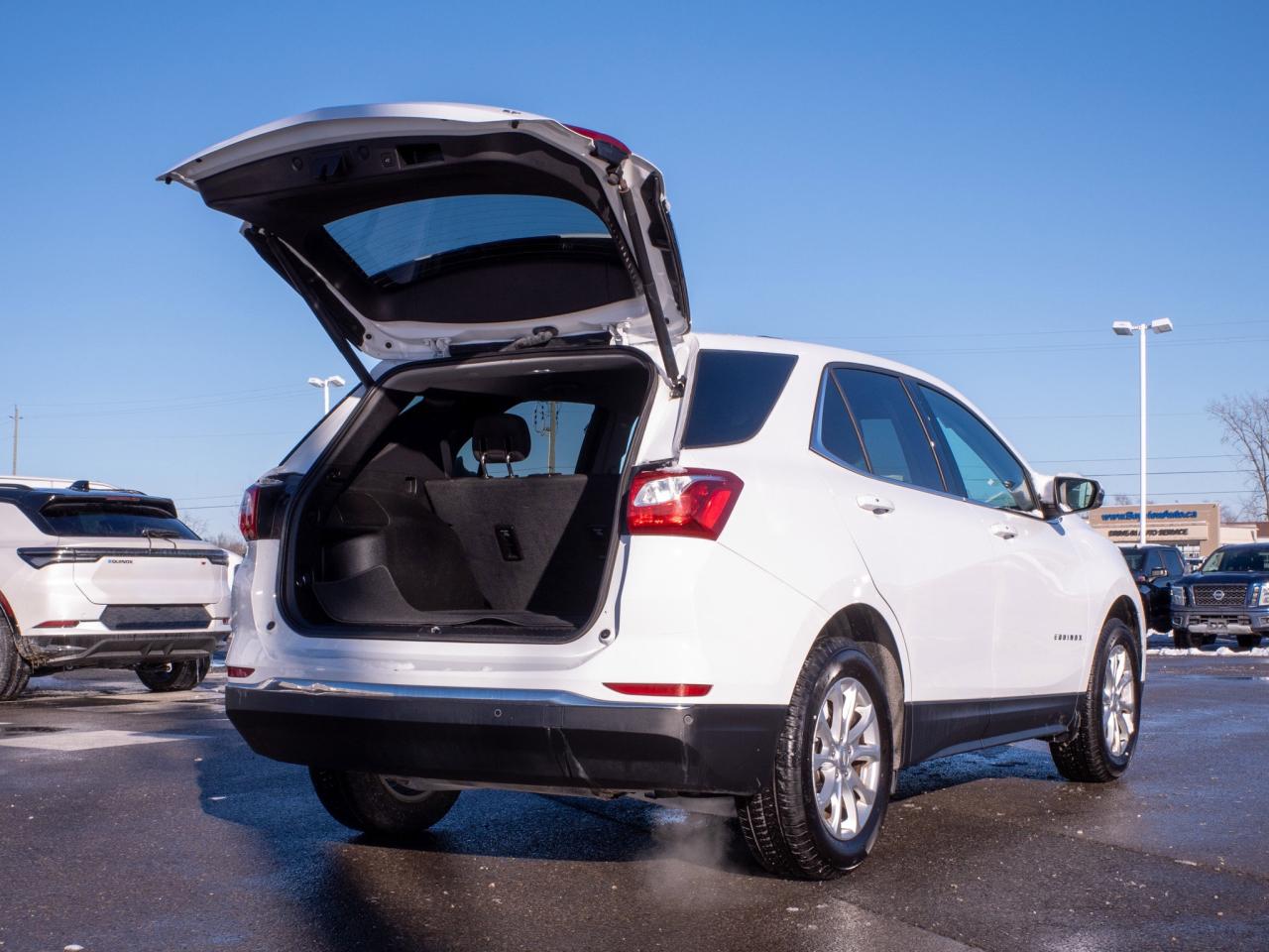 2018 Chevrolet Equinox LT - Steering Wheel Audio Controls Photo