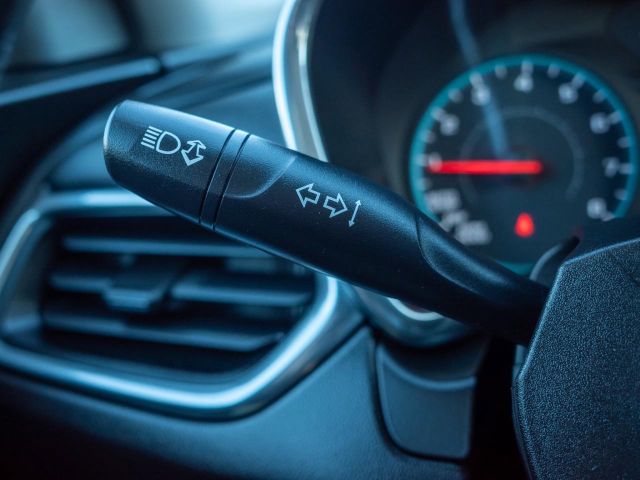 2018 Chevrolet Equinox LT - Steering Wheel Audio Controls Photo