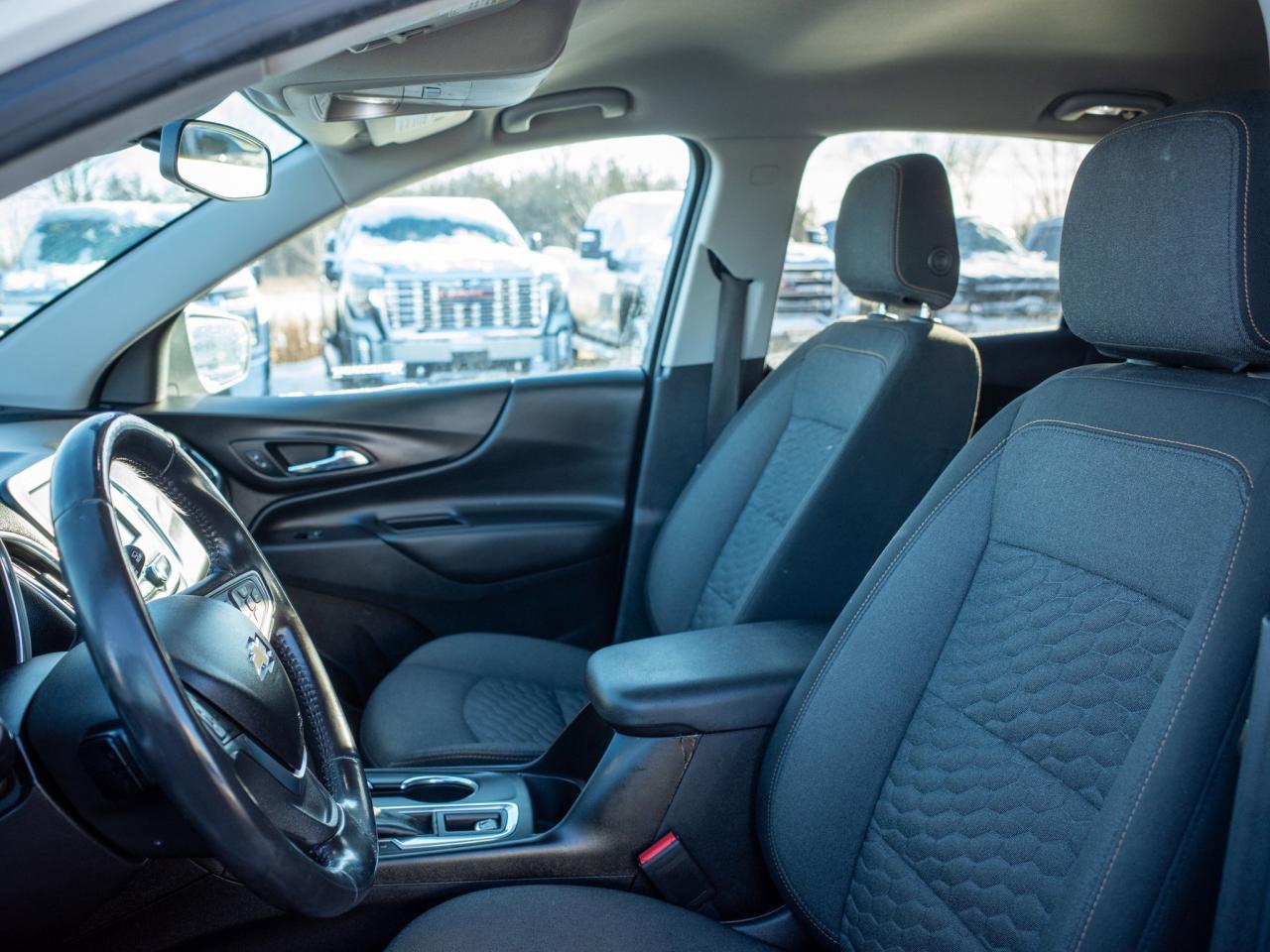 2018 Chevrolet Equinox LT - Steering Wheel Audio Controls Photo