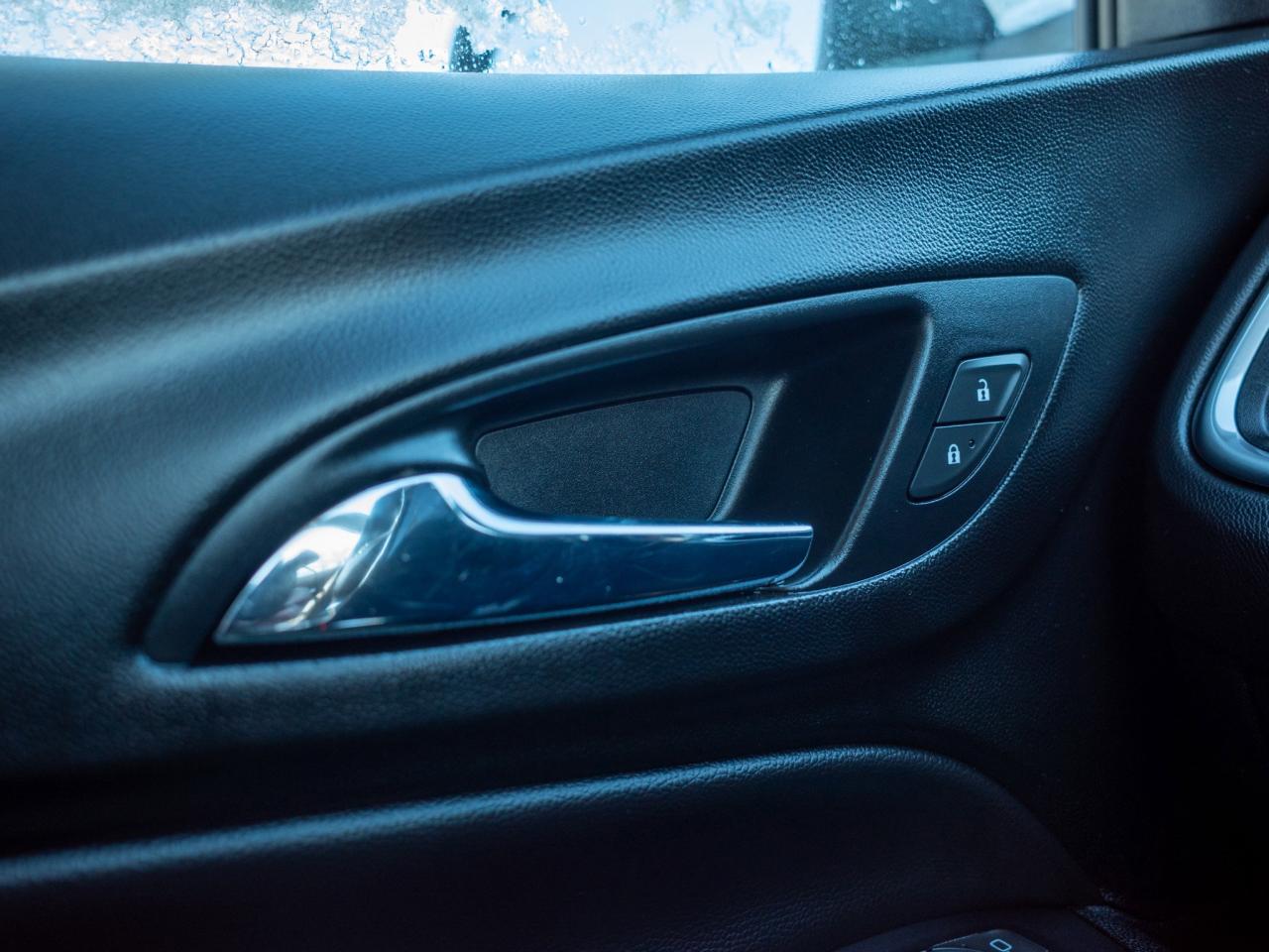 2018 Chevrolet Equinox LT - Steering Wheel Audio Controls Photo