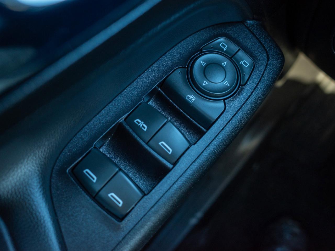 2018 Chevrolet Equinox LT - Steering Wheel Audio Controls Photo