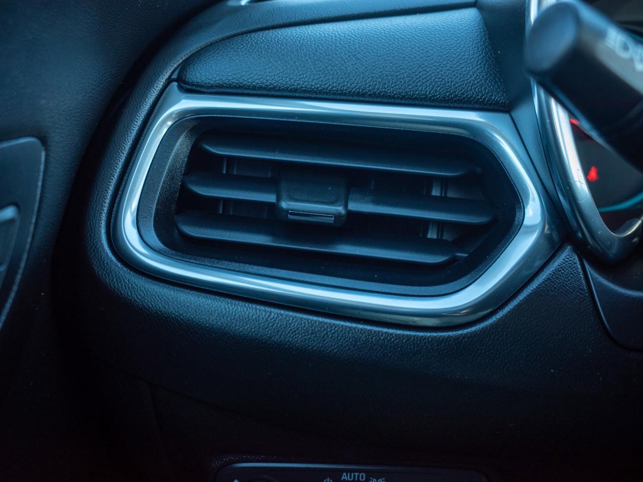 2018 Chevrolet Equinox LT - Steering Wheel Audio Controls Photo