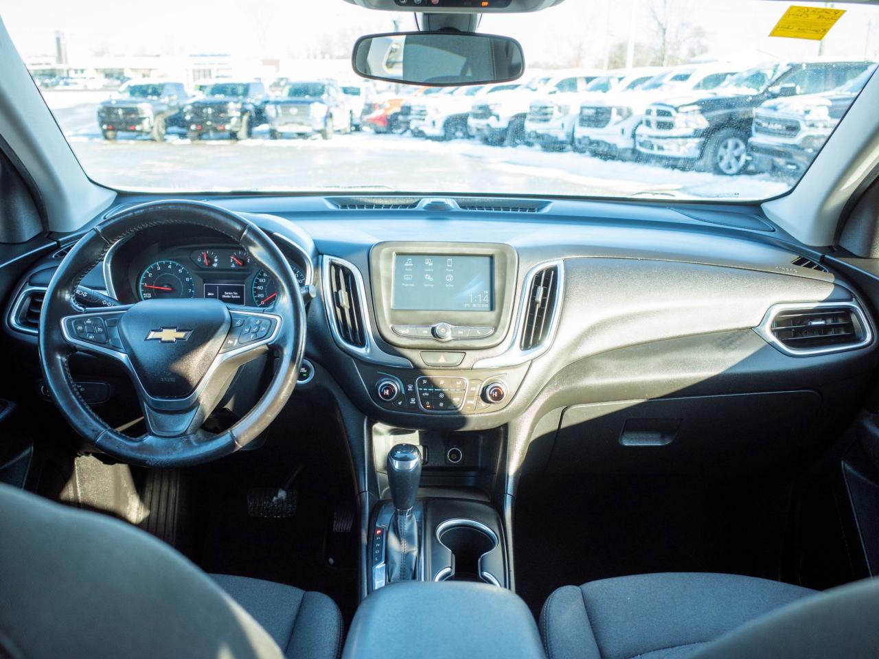 2018 Chevrolet Equinox LT - Steering Wheel Audio Controls Photo