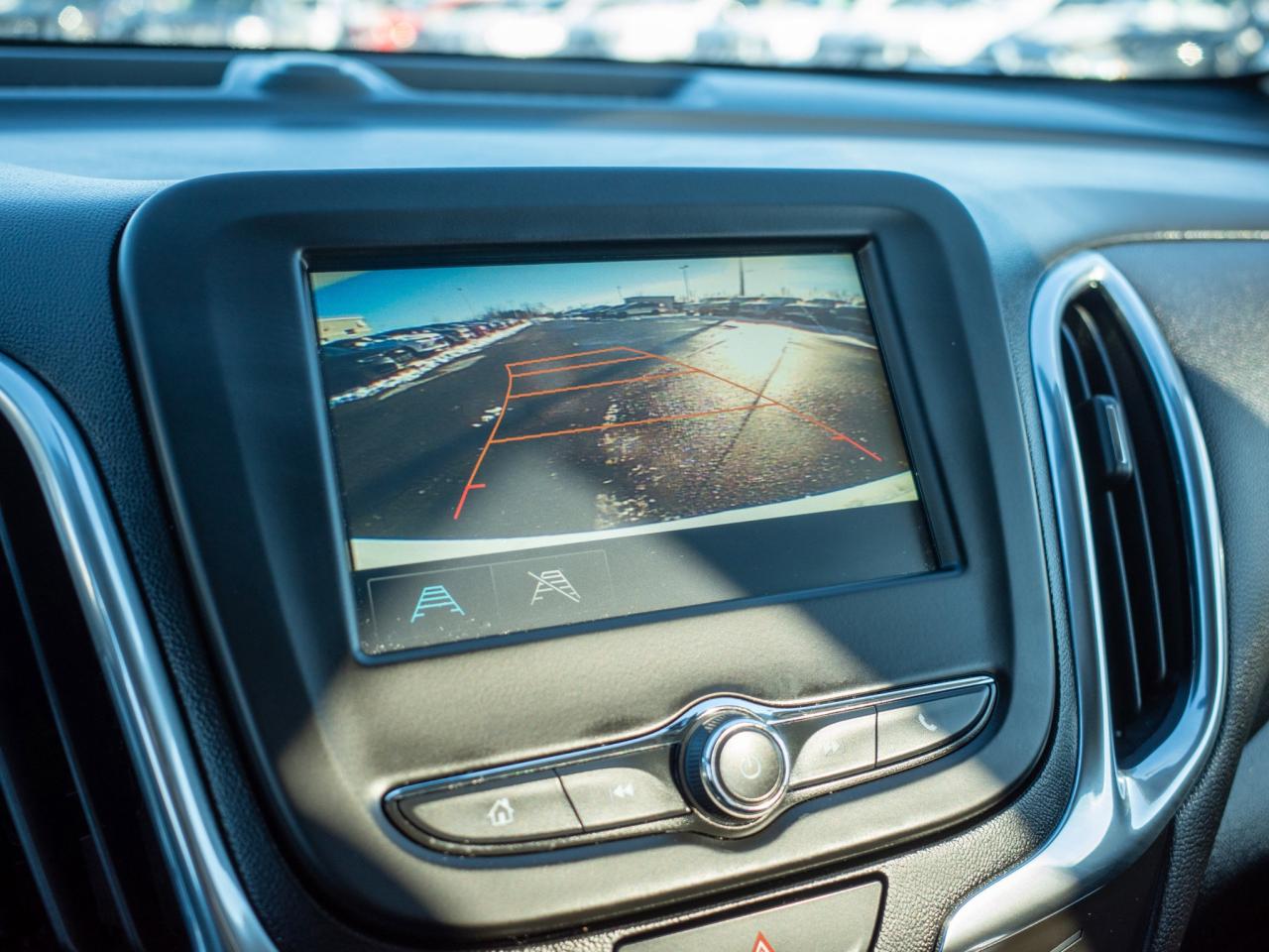 2018 Chevrolet Equinox LT - Steering Wheel Audio Controls Photo