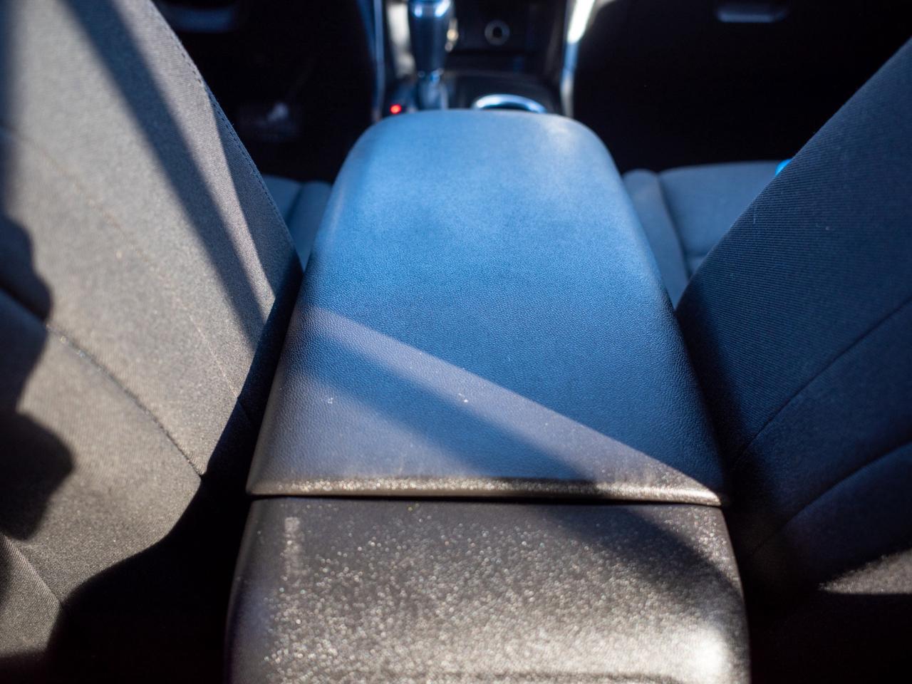 2018 Chevrolet Equinox LT - Steering Wheel Audio Controls Photo