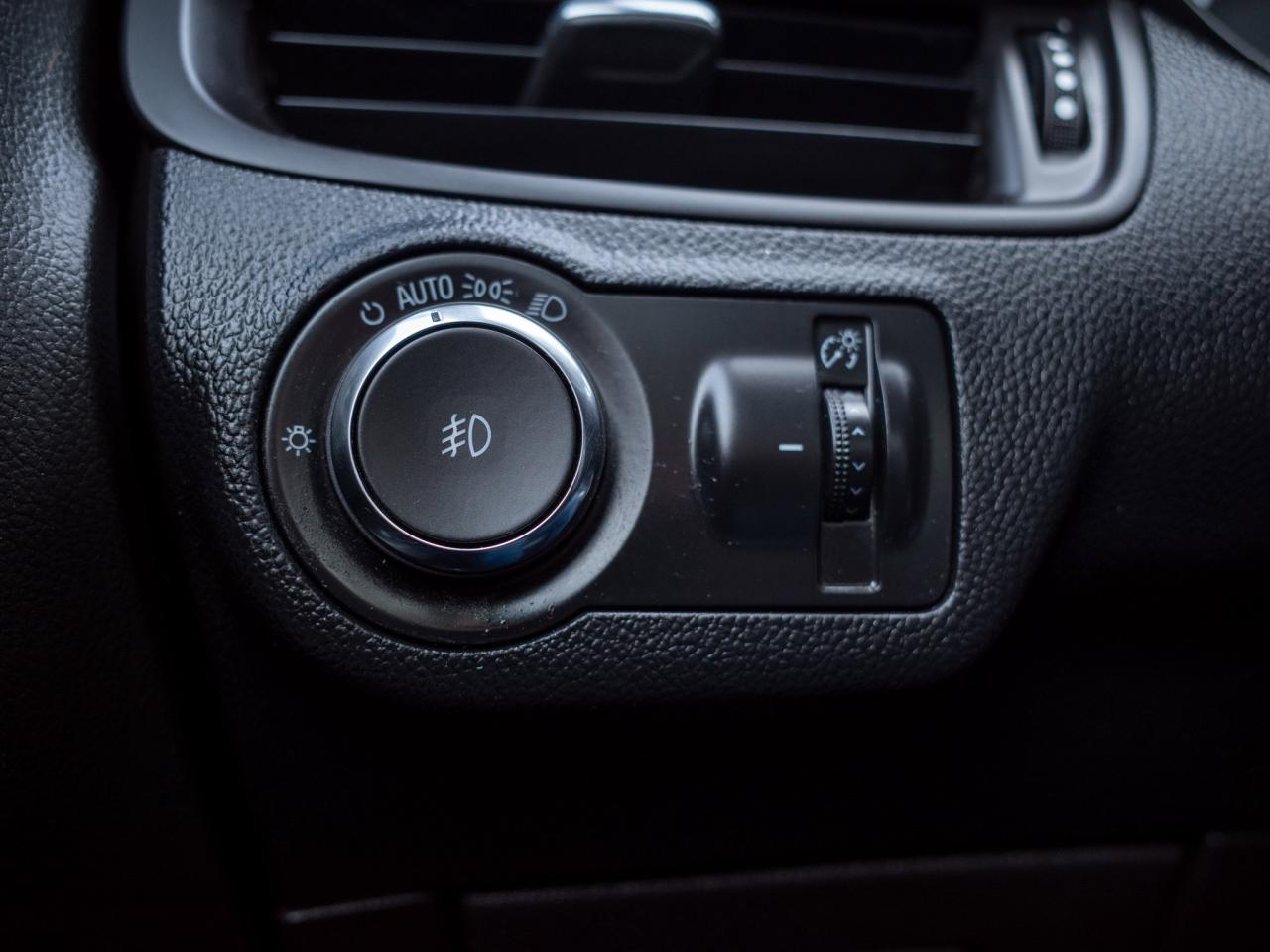 2019 Buick Envision Premium - Bose Audio Panoramic Sunroof Photo