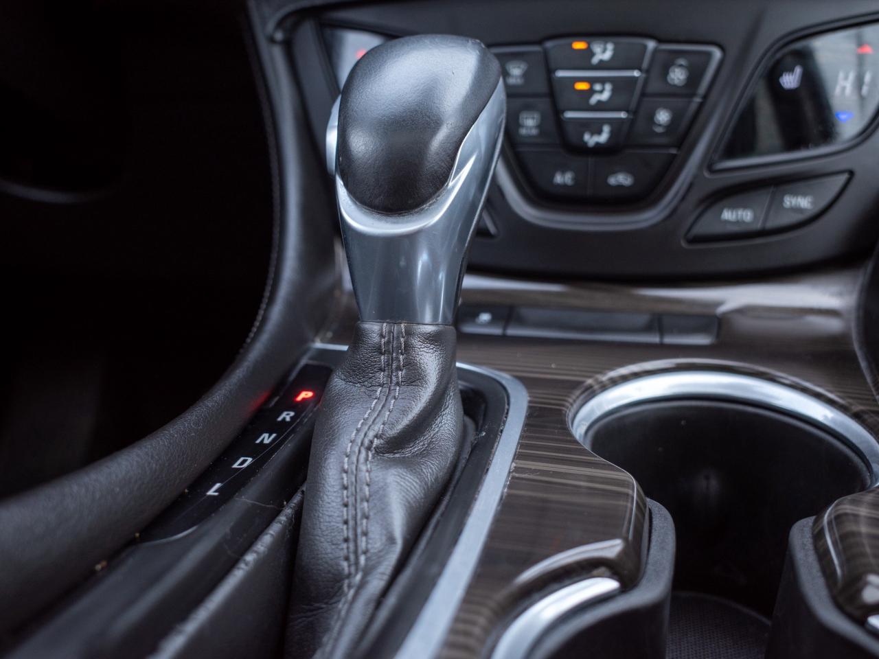 2019 Buick Envision Premium - Bose Audio Panoramic Sunroof Photo