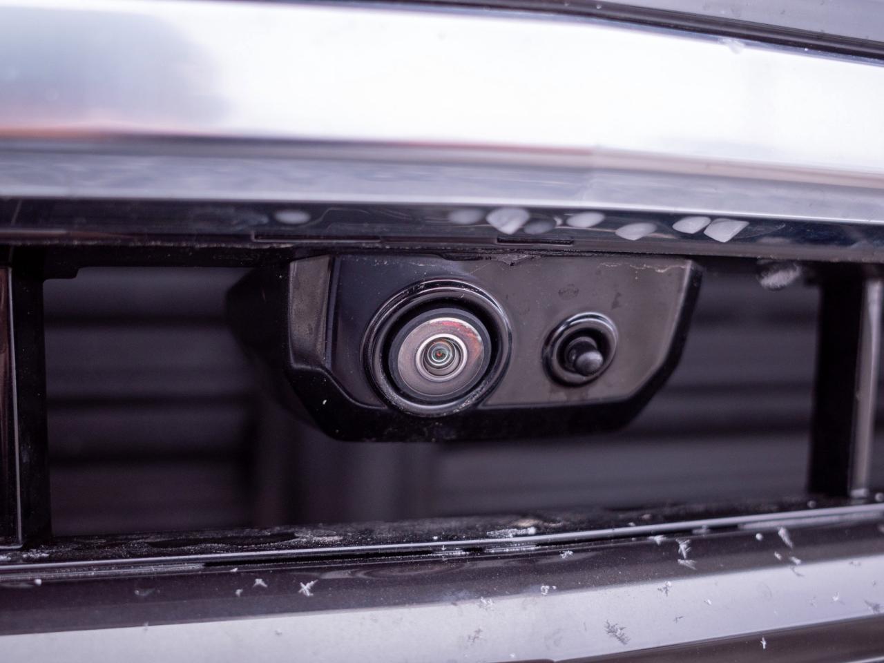 2023 Chevrolet Silverado 1500 High Country- 13.4-inch Touchscreen Photo