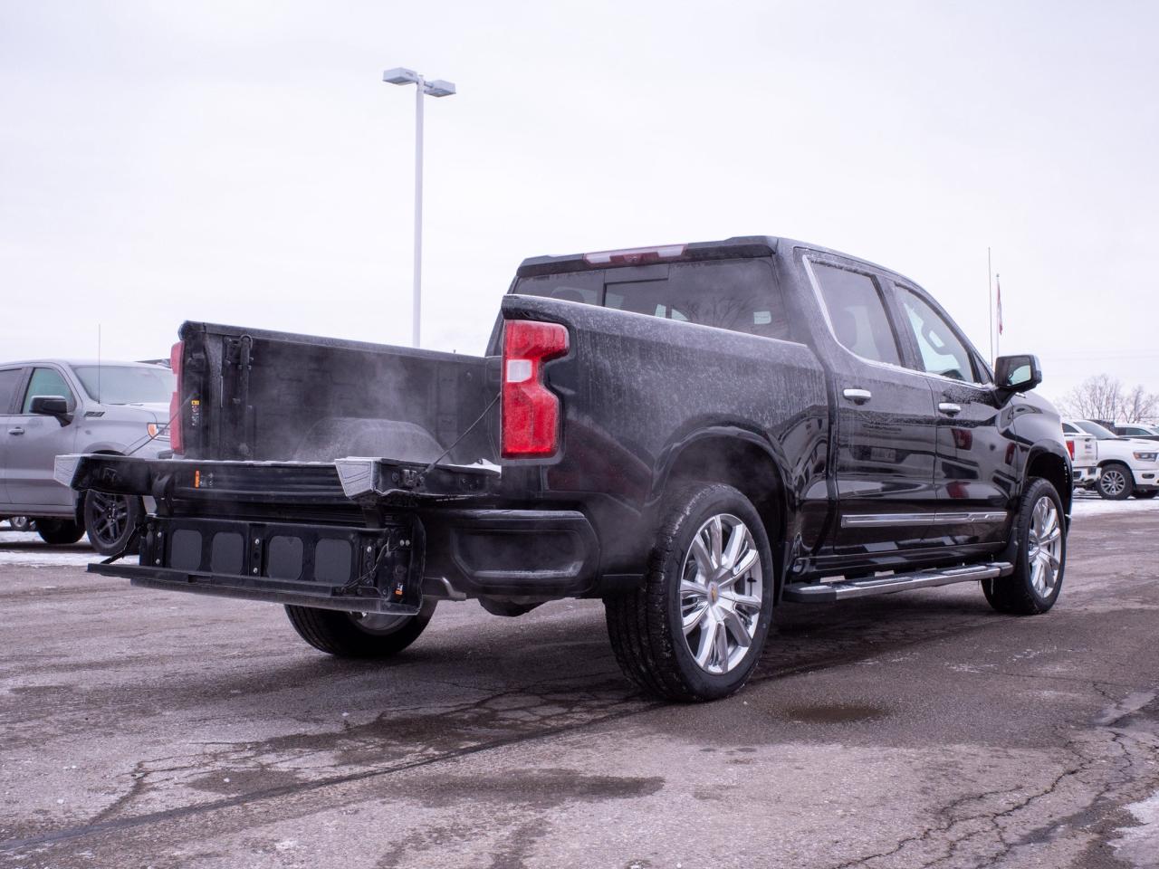 2023 Chevrolet Silverado 1500 High Country- 13.4-inch Touchscreen Photo