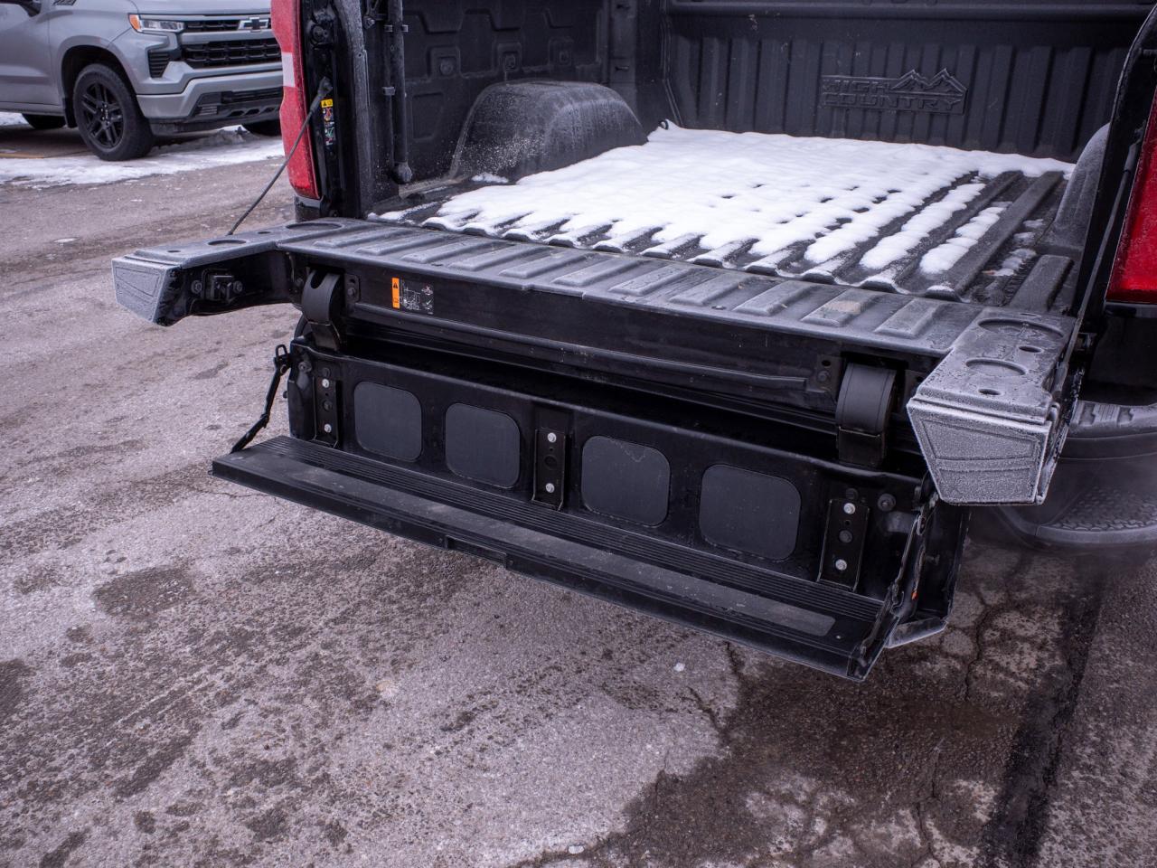 2023 Chevrolet Silverado 1500 High Country- 13.4-inch Touchscreen Photo