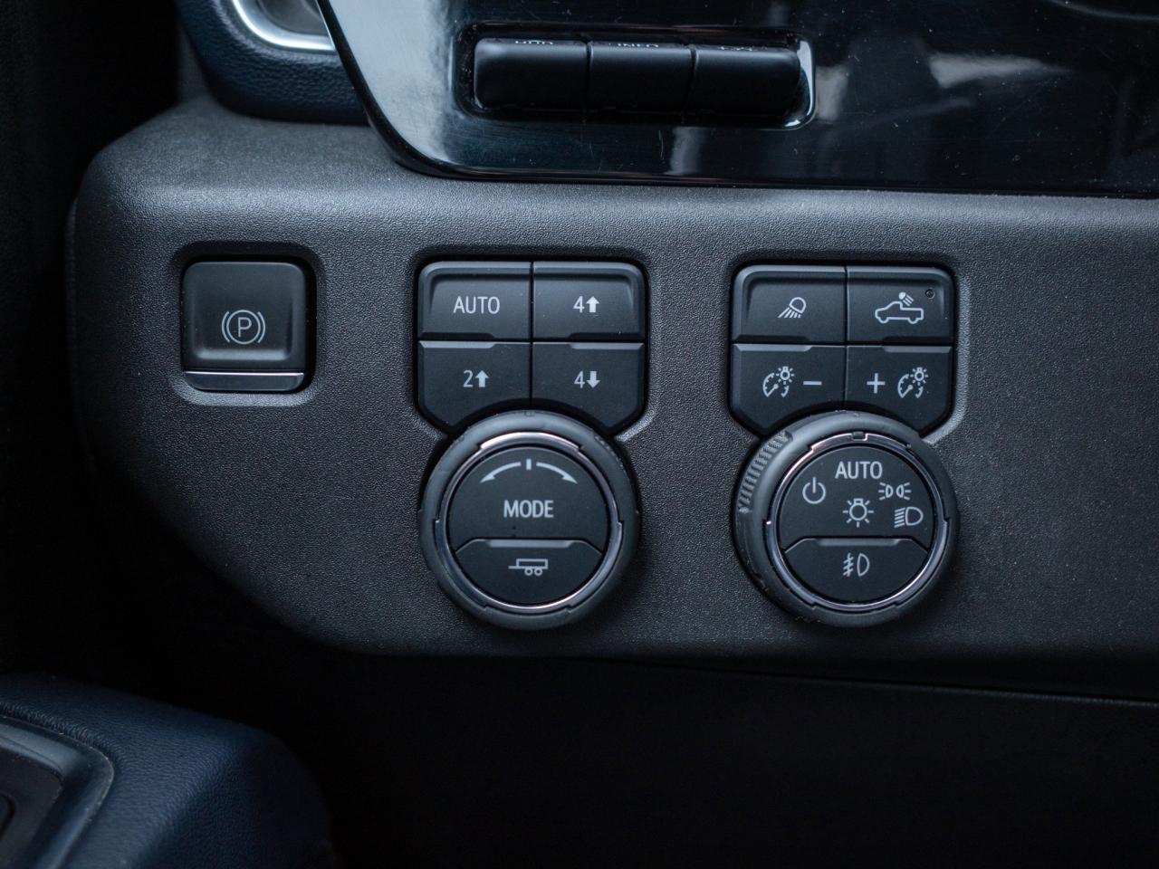 2023 Chevrolet Silverado 1500 High Country- 13.4-inch Touchscreen Photo