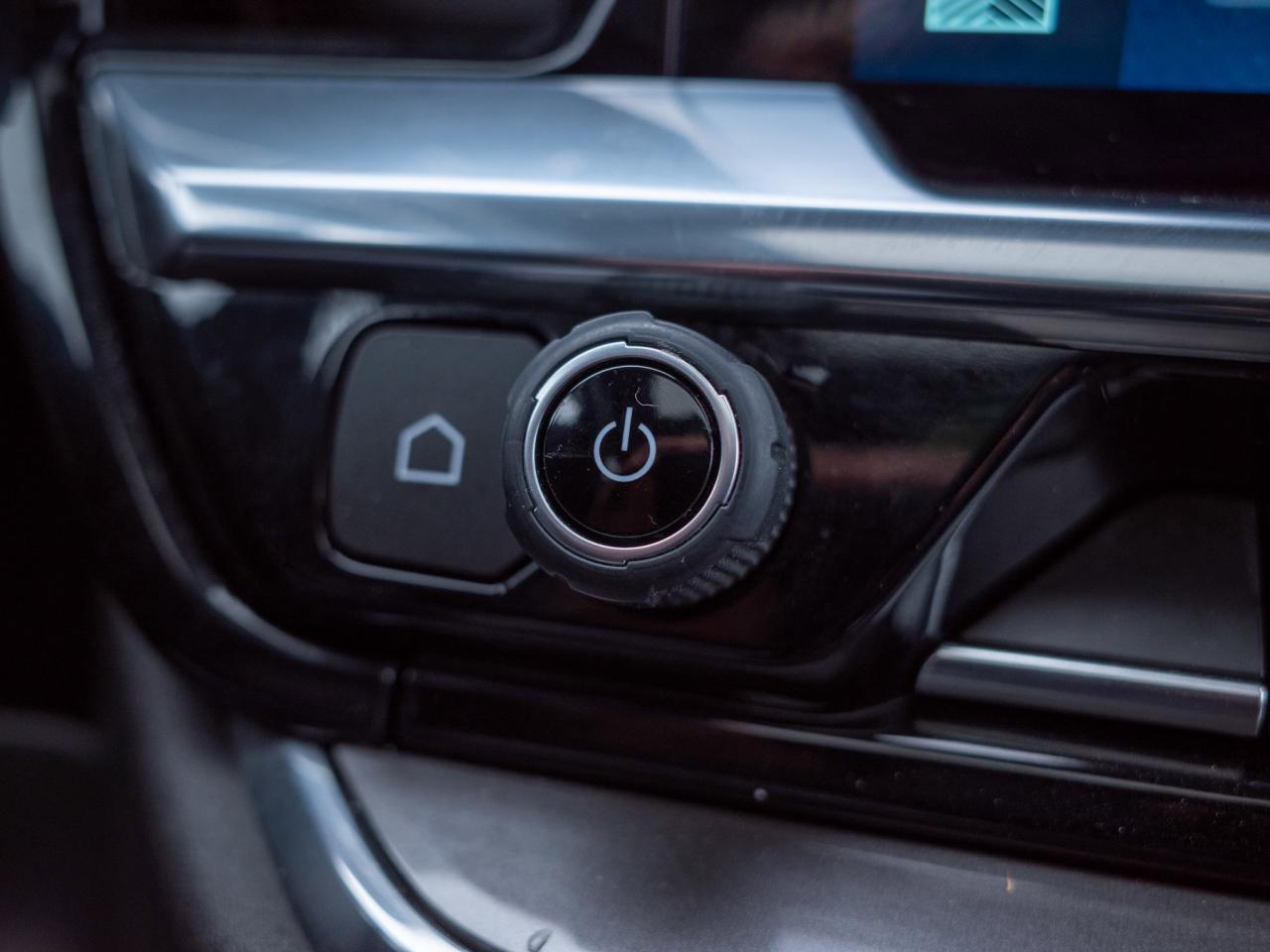 2023 Chevrolet Silverado 1500 High Country- 13.4-inch Touchscreen Photo