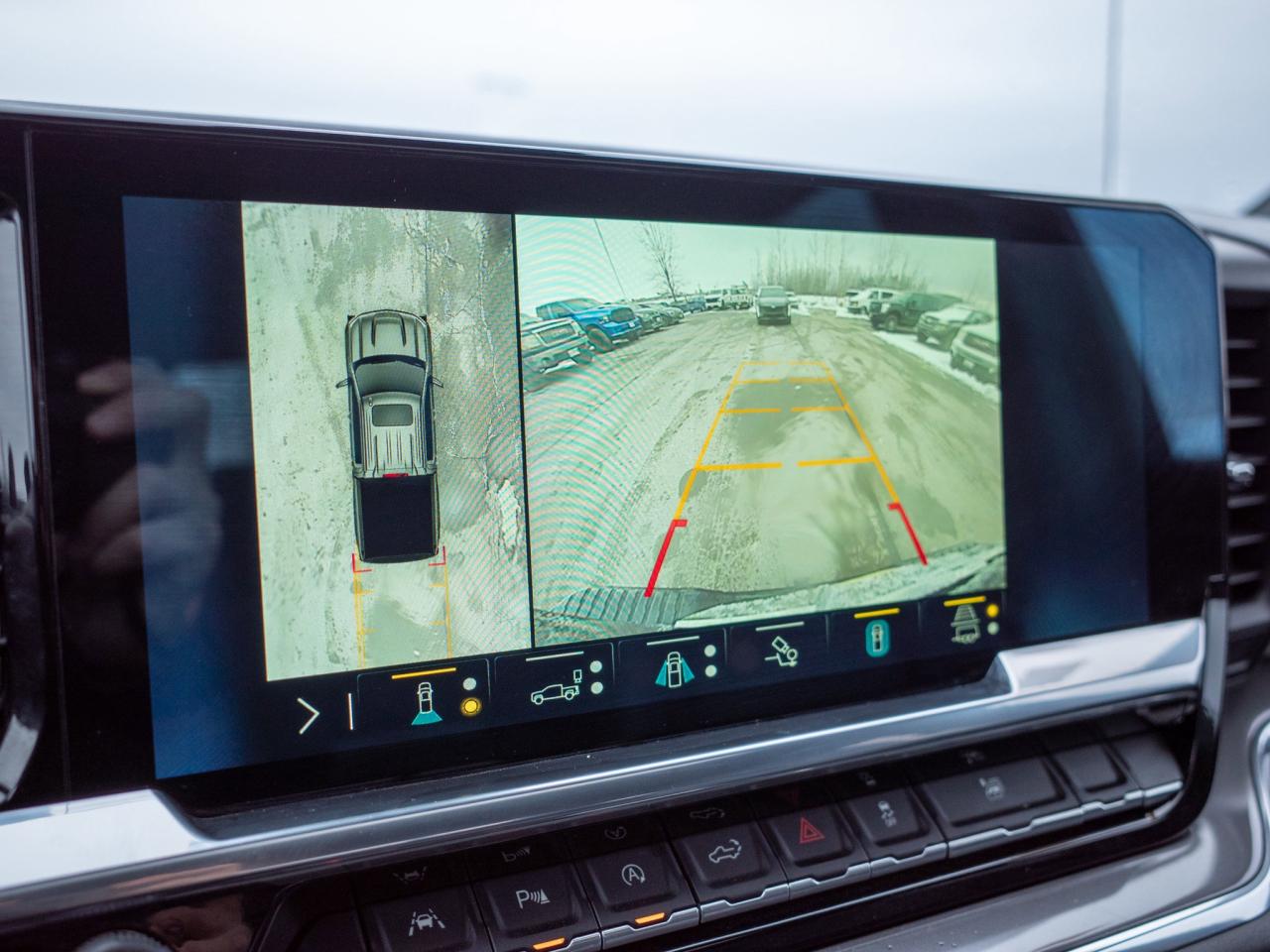 2023 Chevrolet Silverado 1500 High Country- 13.4-inch Touchscreen Photo