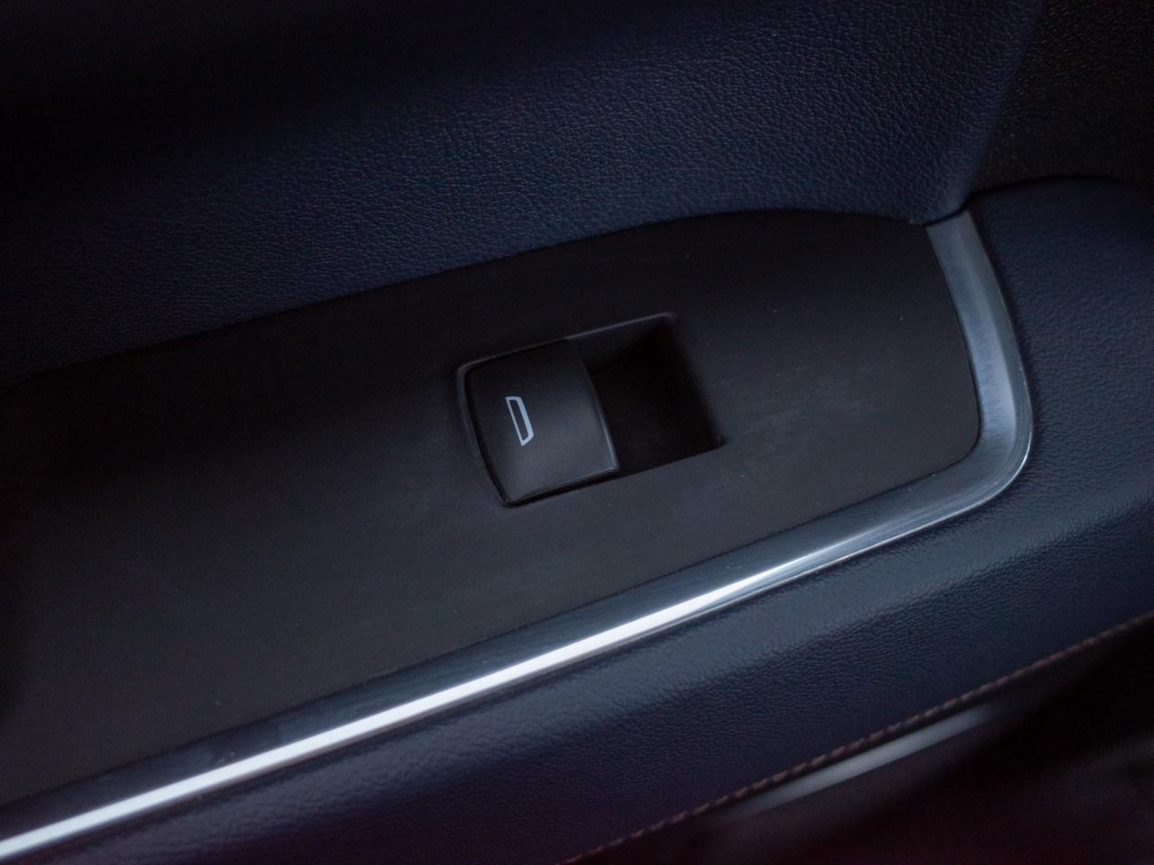 2023 Chevrolet Silverado 1500 High Country- 13.4-inch Touchscreen Photo