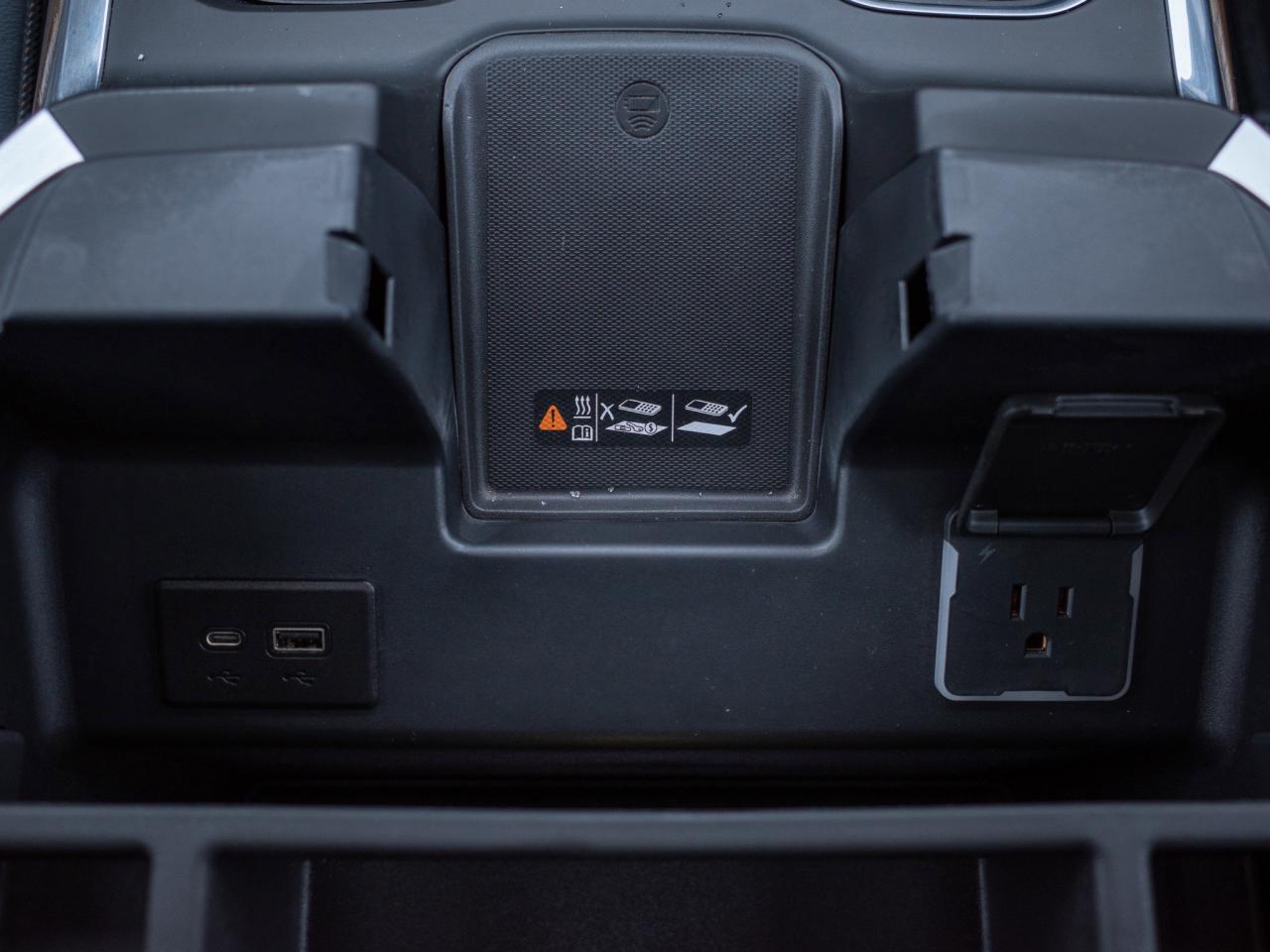 2023 Chevrolet Silverado 1500 High Country- 13.4-inch Touchscreen Photo