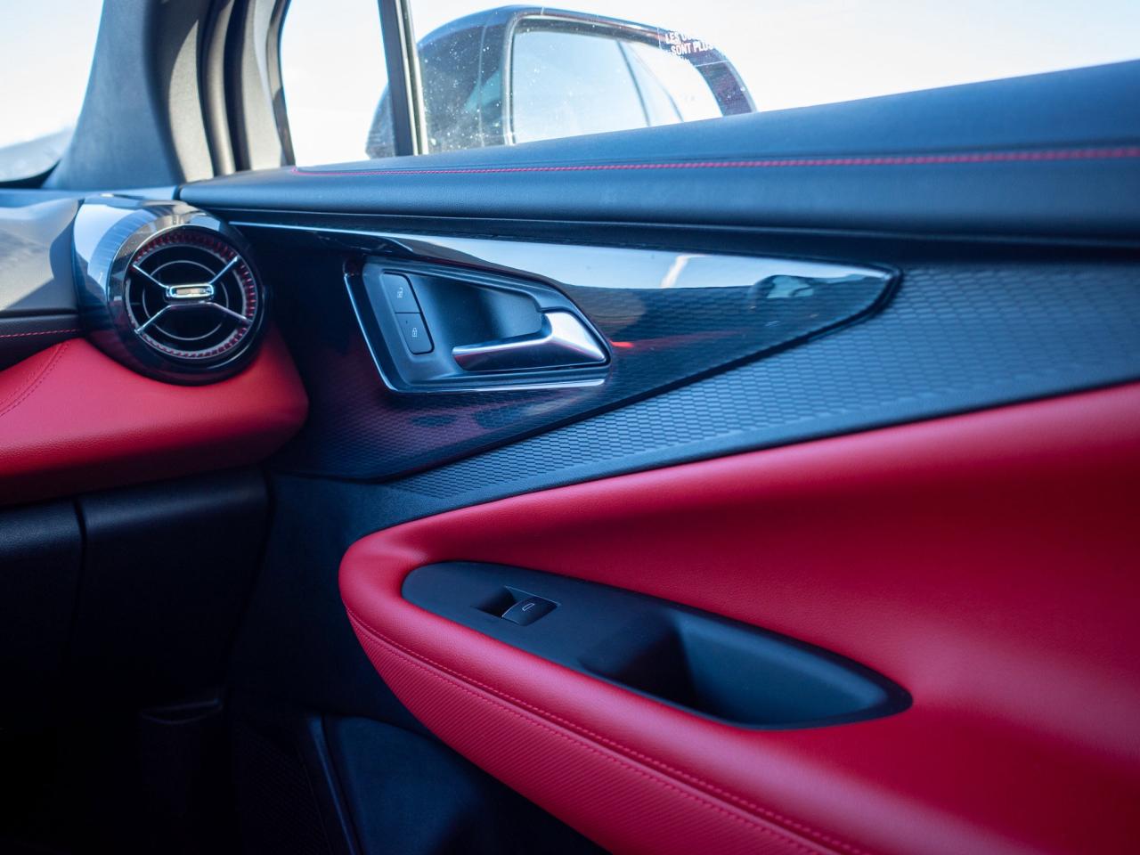 2025 Chevrolet Blazer EV AWD RS - 455 KM Range Photo