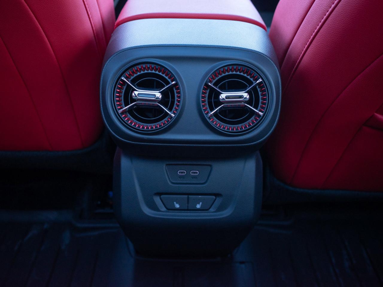 2025 Chevrolet Blazer EV AWD RS - 455 KM Range Photo