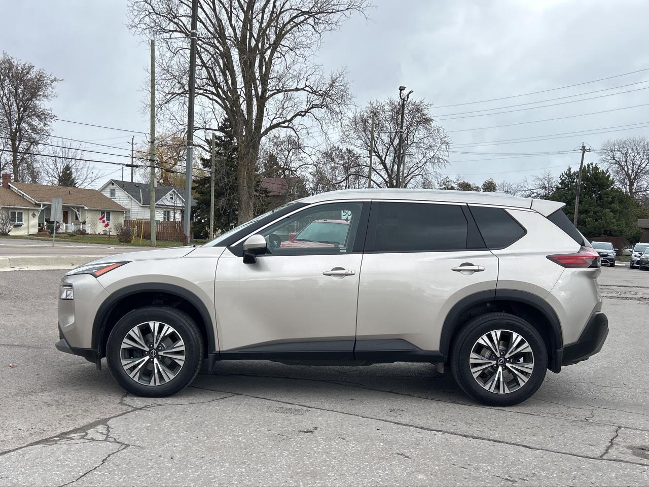 2023 Nissan Rogue SV Moonroof  AWD/REMOTE START  CALL PICTON 42K KMS Photo