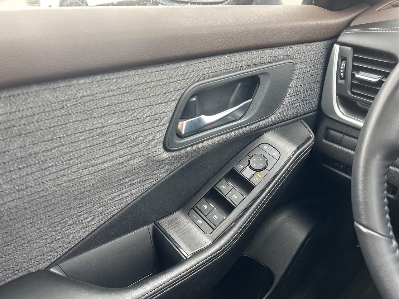 2023 Nissan Rogue SV Moonroof  AWD/REMOTE START  CALL PICTON 42K KMS Photo