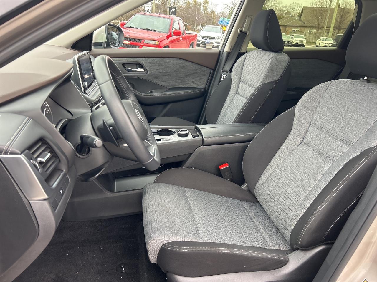 2023 Nissan Rogue SV Moonroof  AWD/REMOTE START  CALL PICTON 42K KMS Photo