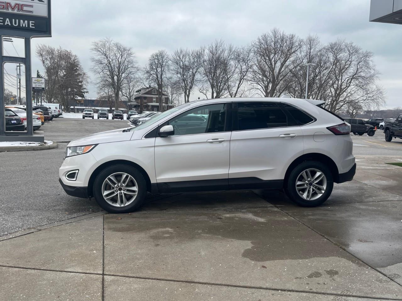 2018 Ford Edge SEL WELL LOVED GREAT VALUE Photo