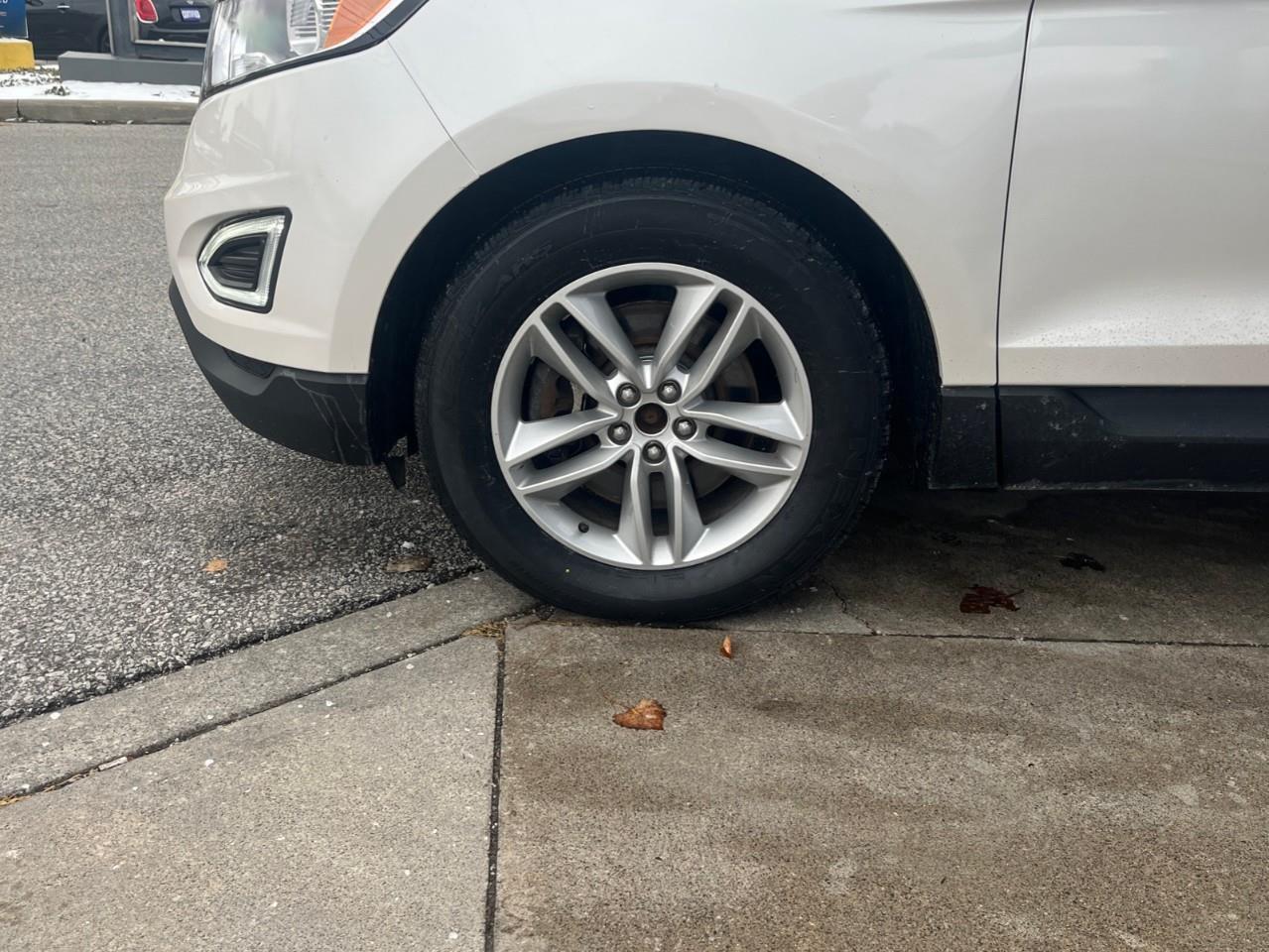 2018 Ford Edge SEL WELL LOVED GREAT VALUE Photo