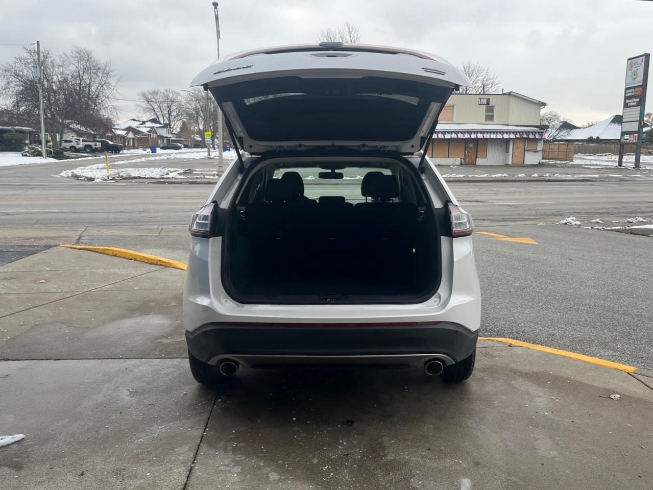 2018 Ford Edge SEL WELL LOVED GREAT VALUE Photo