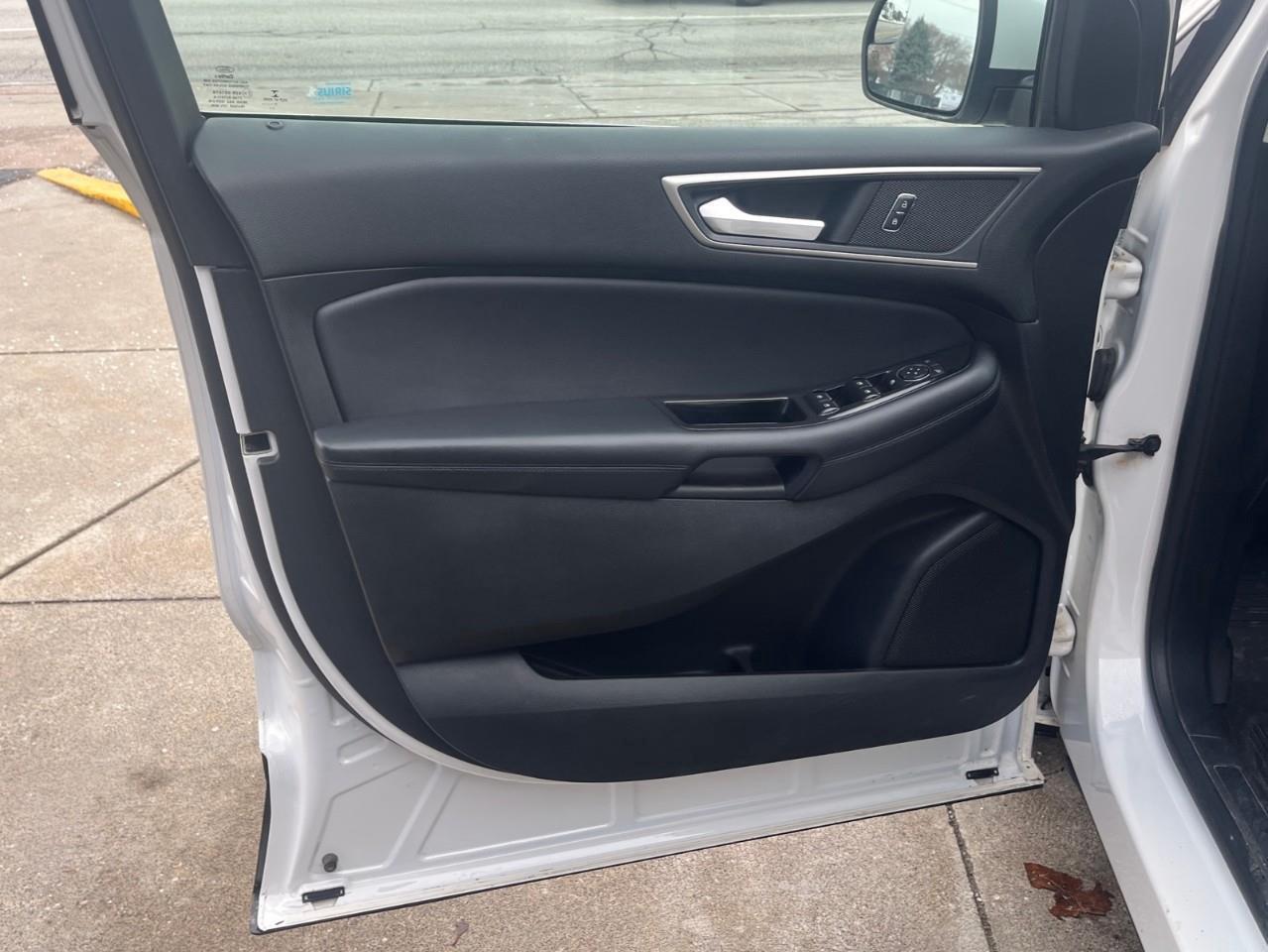 2018 Ford Edge SEL WELL LOVED GREAT VALUE Photo