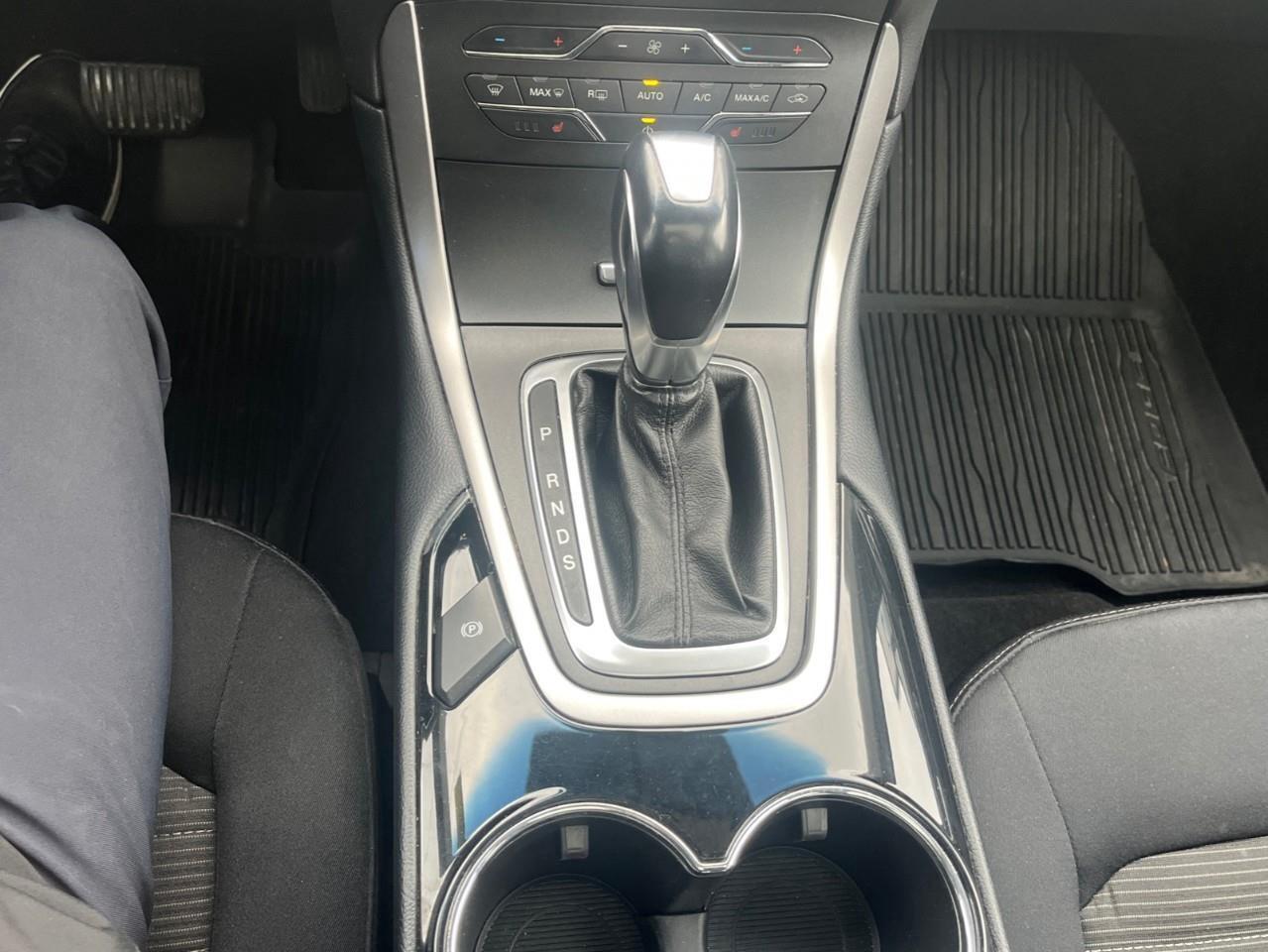 2018 Ford Edge SEL WELL LOVED GREAT VALUE Photo