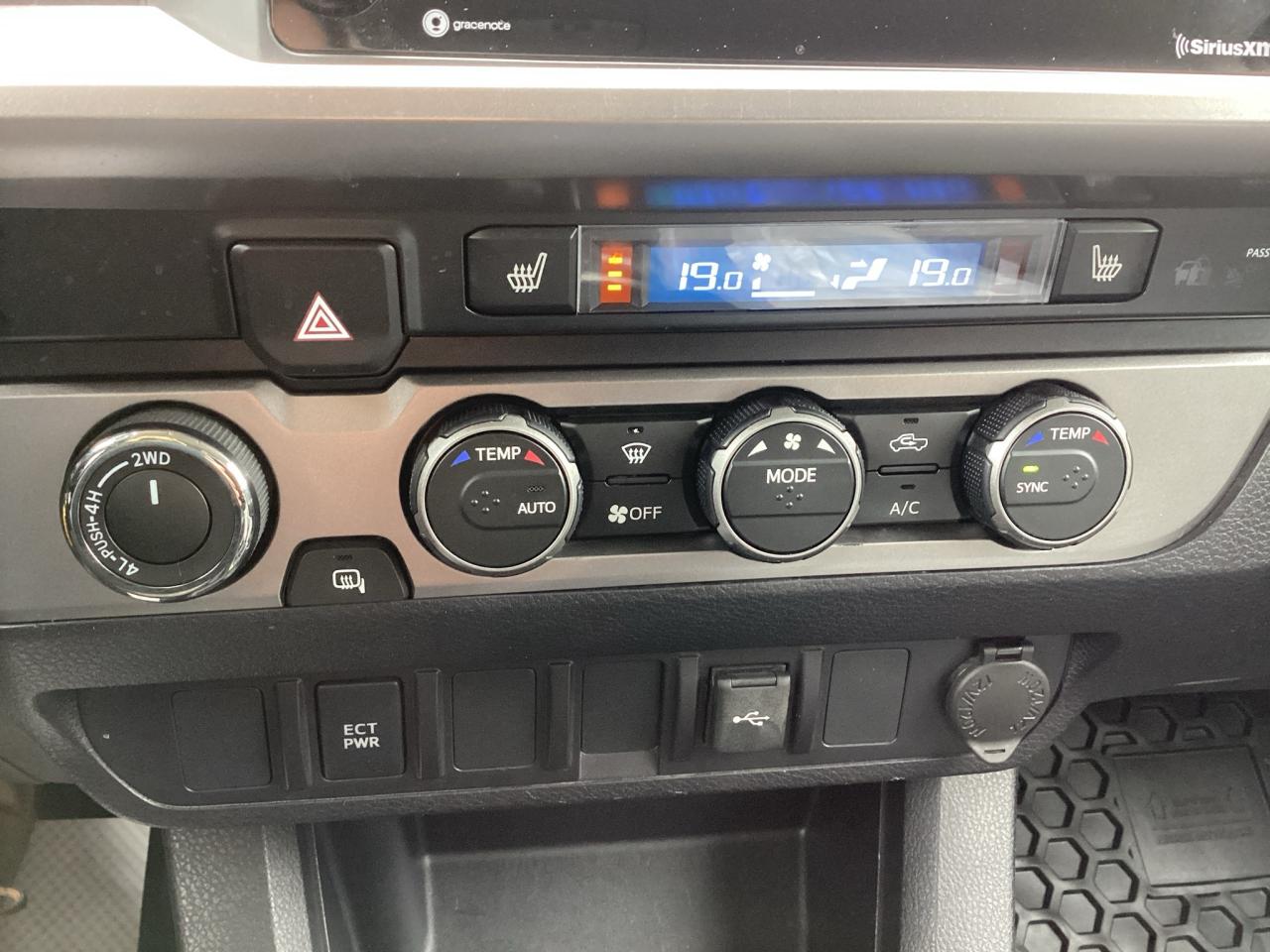 2022 Toyota Tacoma 4X4 DOUBLE CAB SR5 Photo