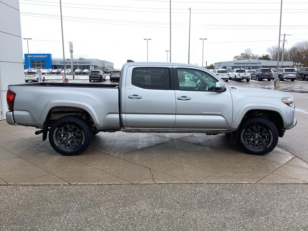 2022 Toyota Tacoma 4X4 DOUBLE CAB SR5 Photo