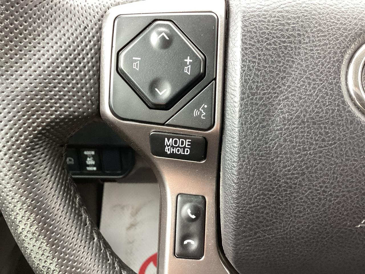 2022 Toyota Tacoma 4X4 DOUBLE CAB SR5 Photo