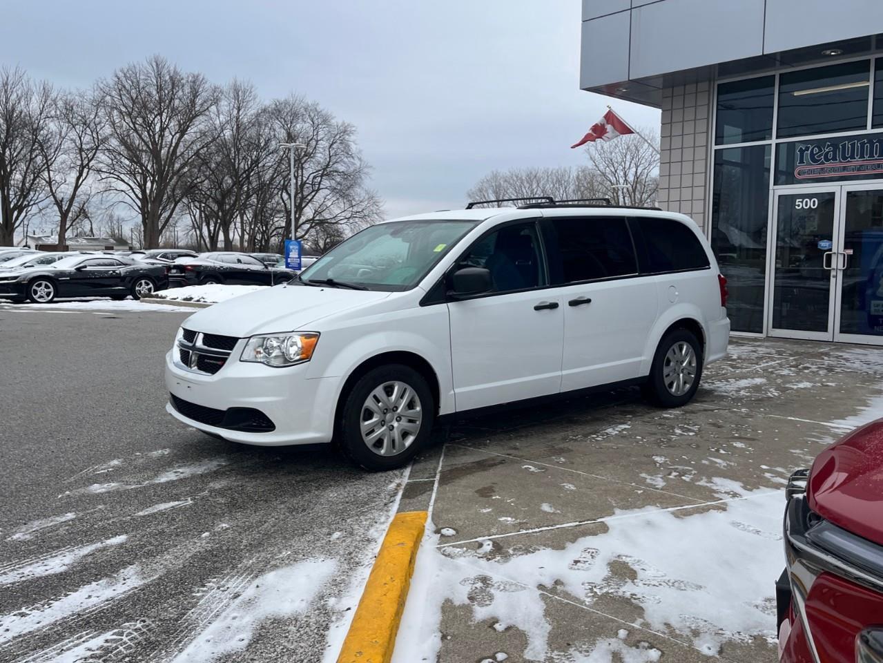 2020 Dodge Grand Caravan SE 7 PASS LOCAL TRADE Photo0