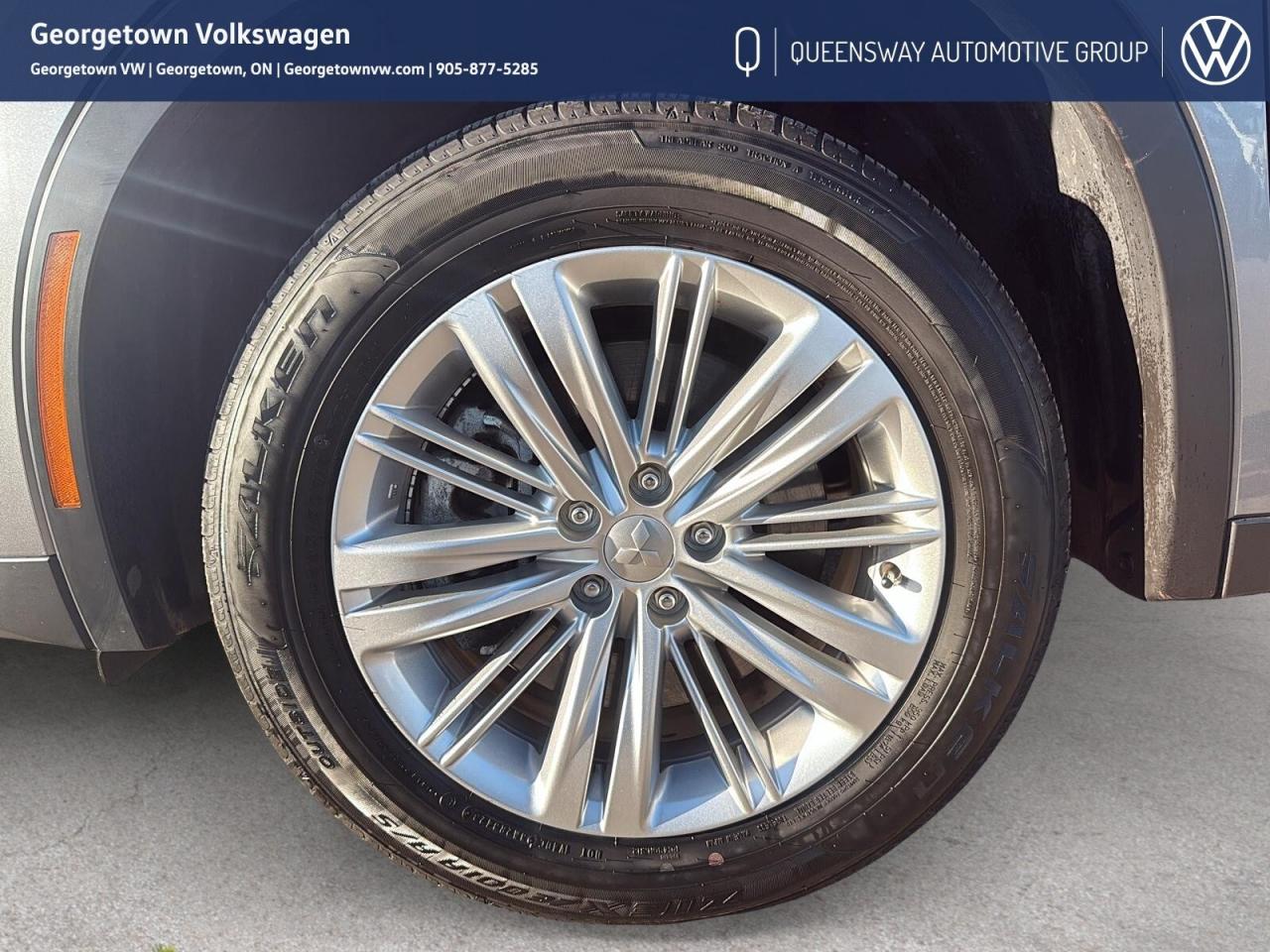 2024 Mitsubishi Outlander ES S-AWC   Carplay   7-Passenger   Remote Start Photo