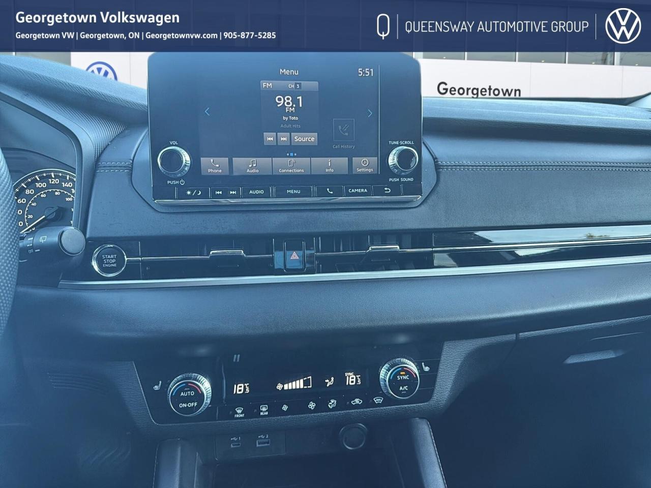 2024 Mitsubishi Outlander ES S-AWC   Carplay   7-Passenger   Remote Start Photo