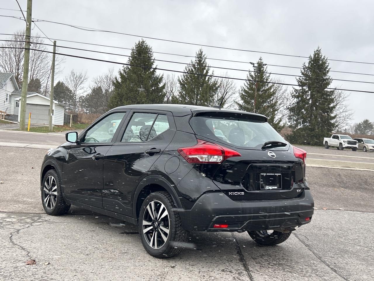 2019 Nissan Kicks SV HEATED SEATS/BACKUP CAM CALL PICTON 27K KM'S Photo