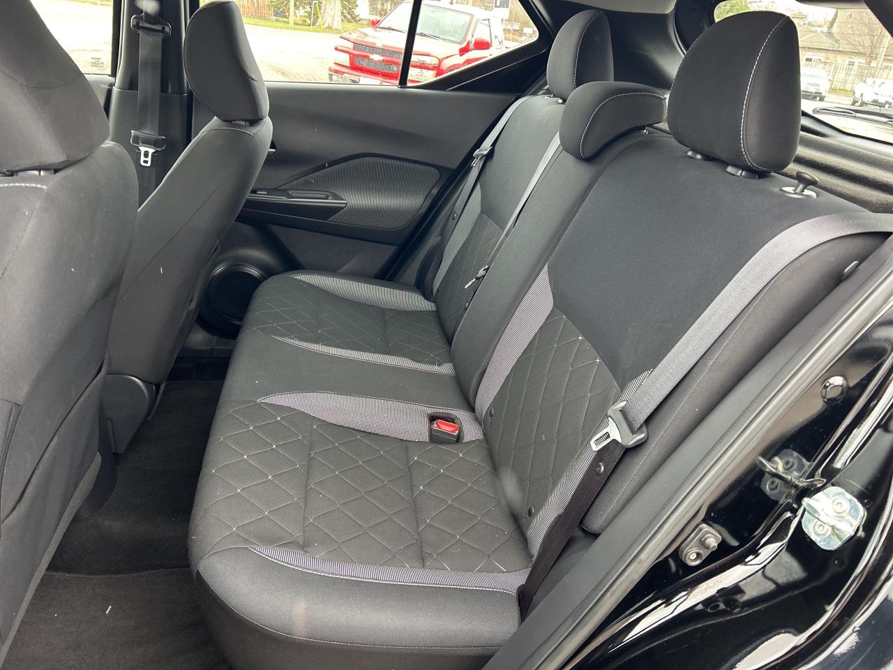 2019 Nissan Kicks SV HEATED SEATS/BACKUP CAM CALL PICTON 27K KM'S Photo